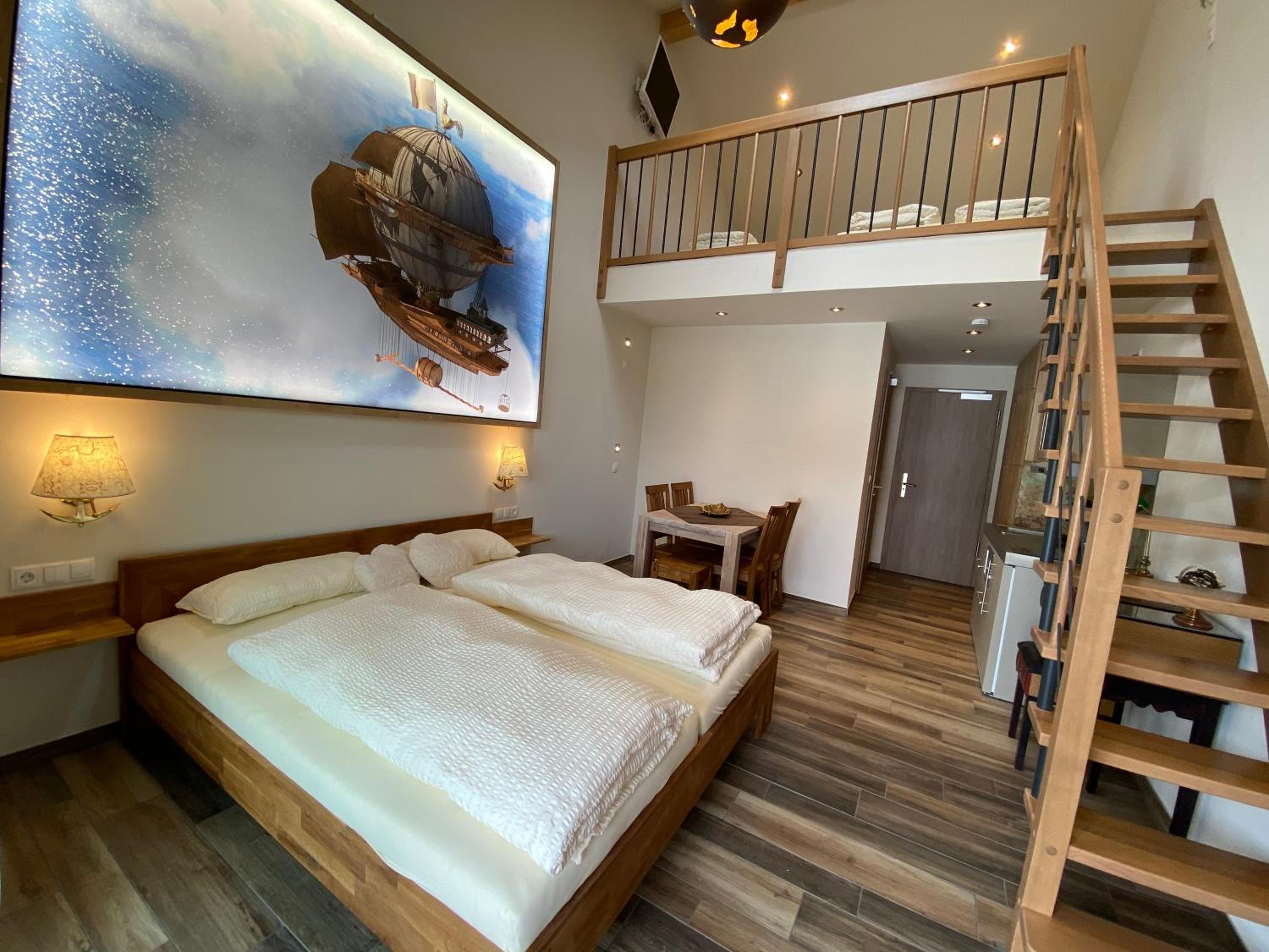 Studio with Balcony - Photo 9