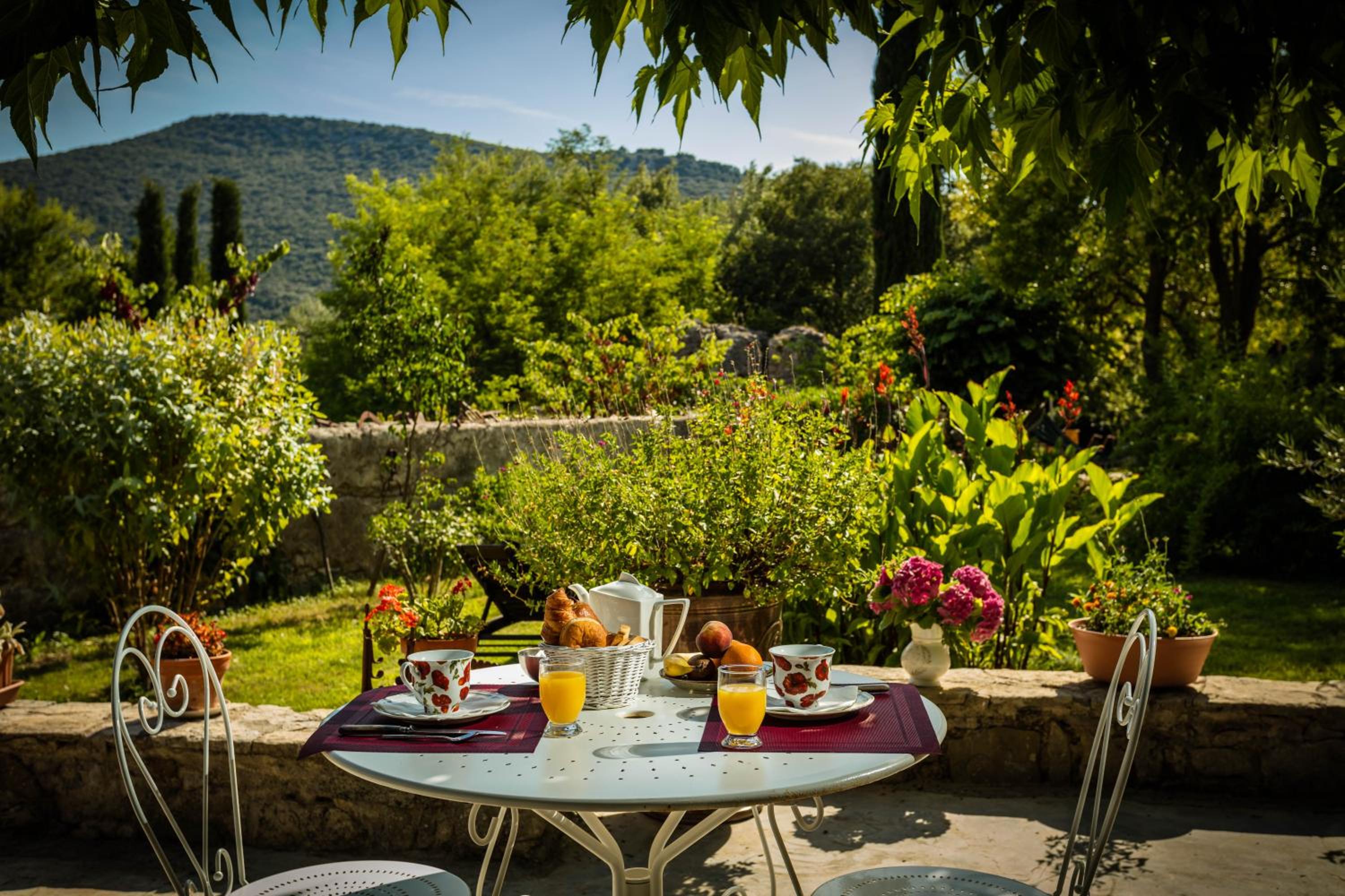Double Room with Garden View photo 3