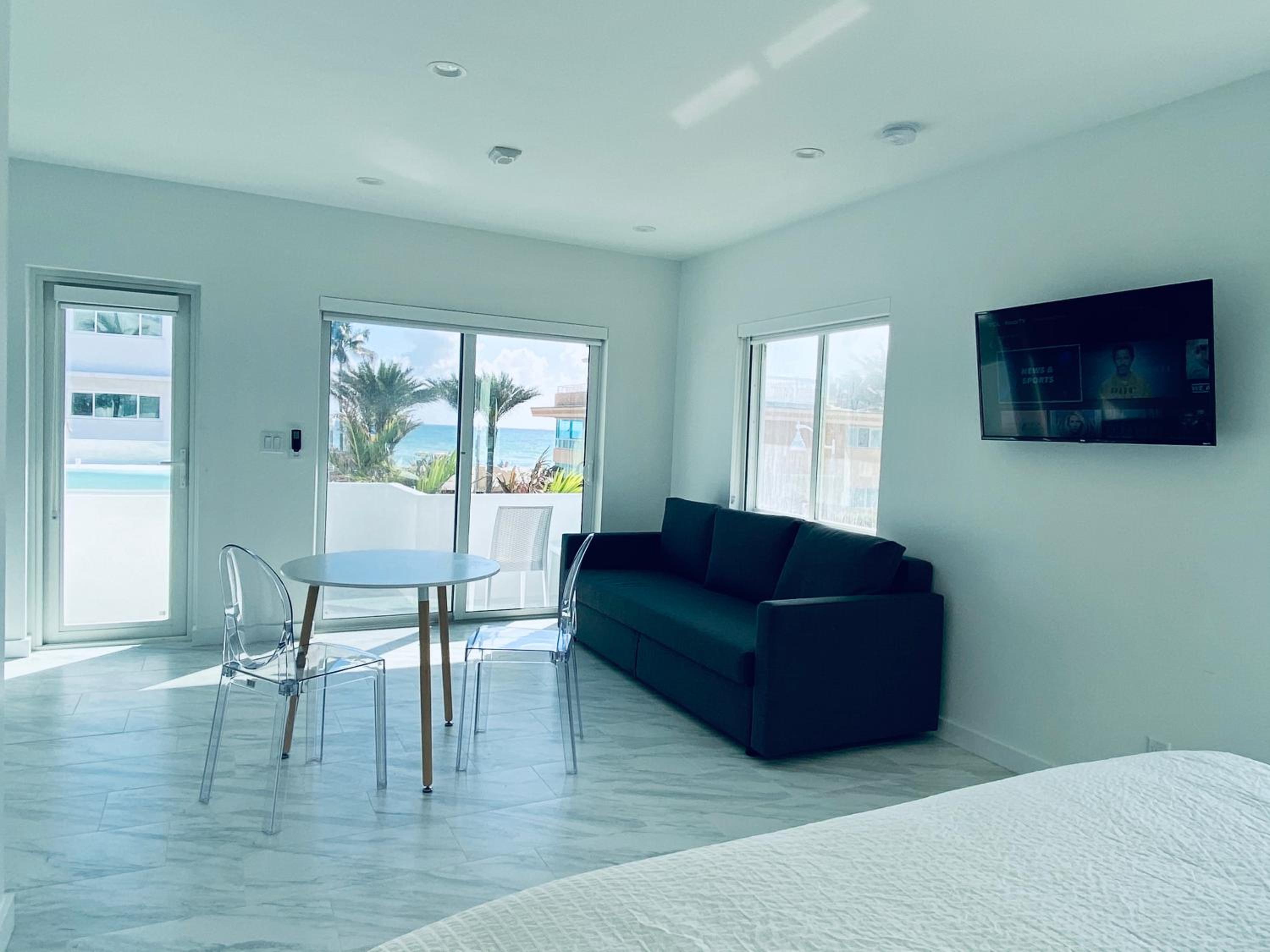 Apartment with Sea View photo 2