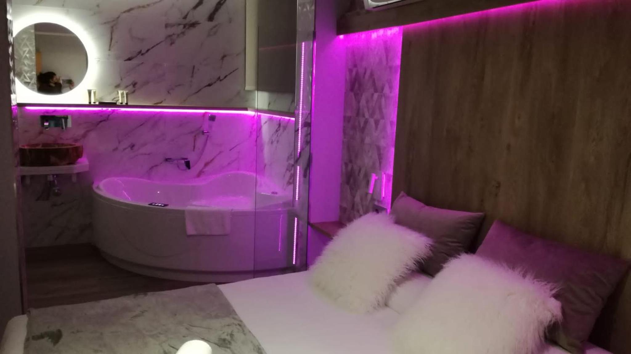 Penthouse Apartment - Photo 2