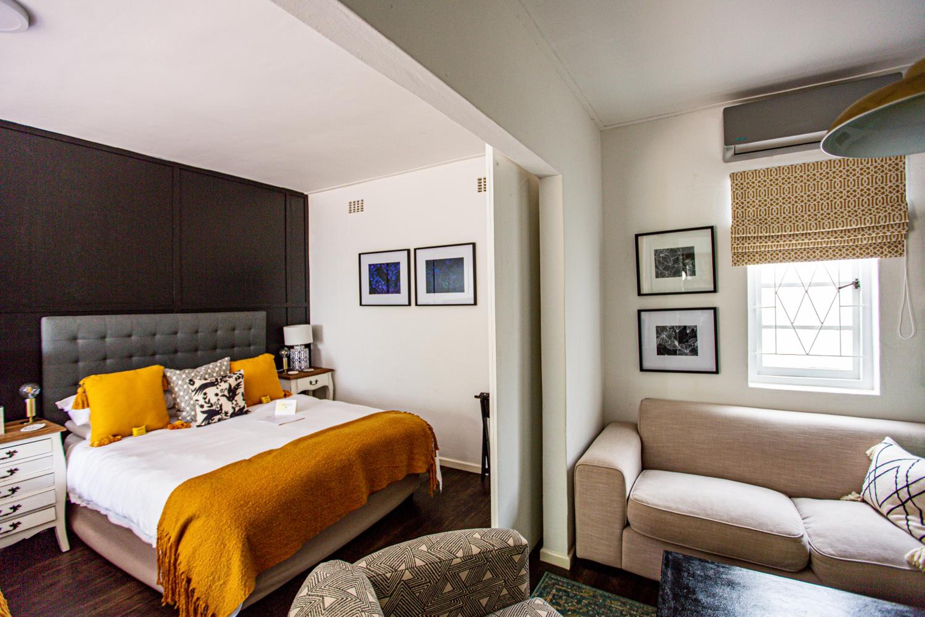 Deluxe Family Suite - Photo 7