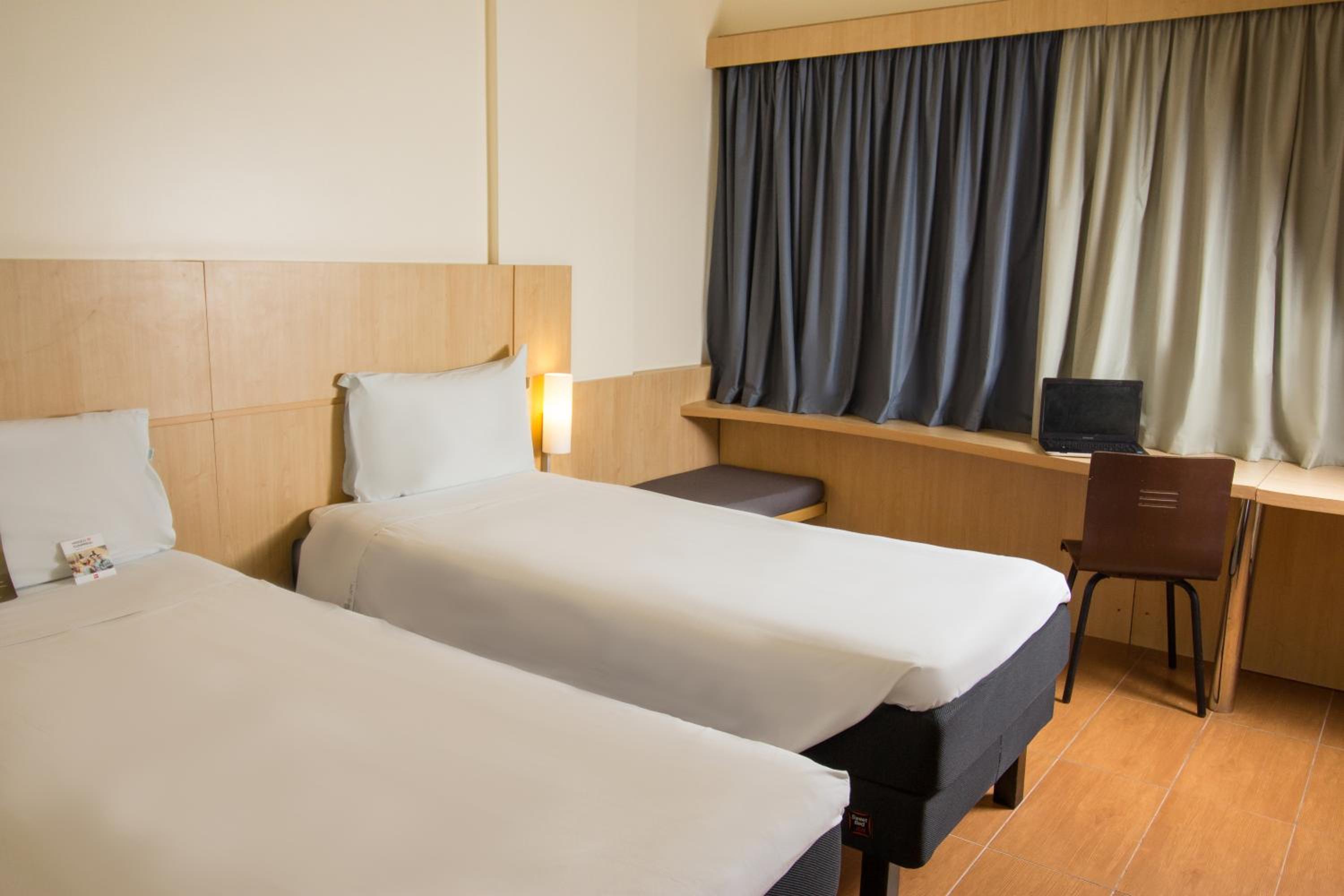StandardTwin Room