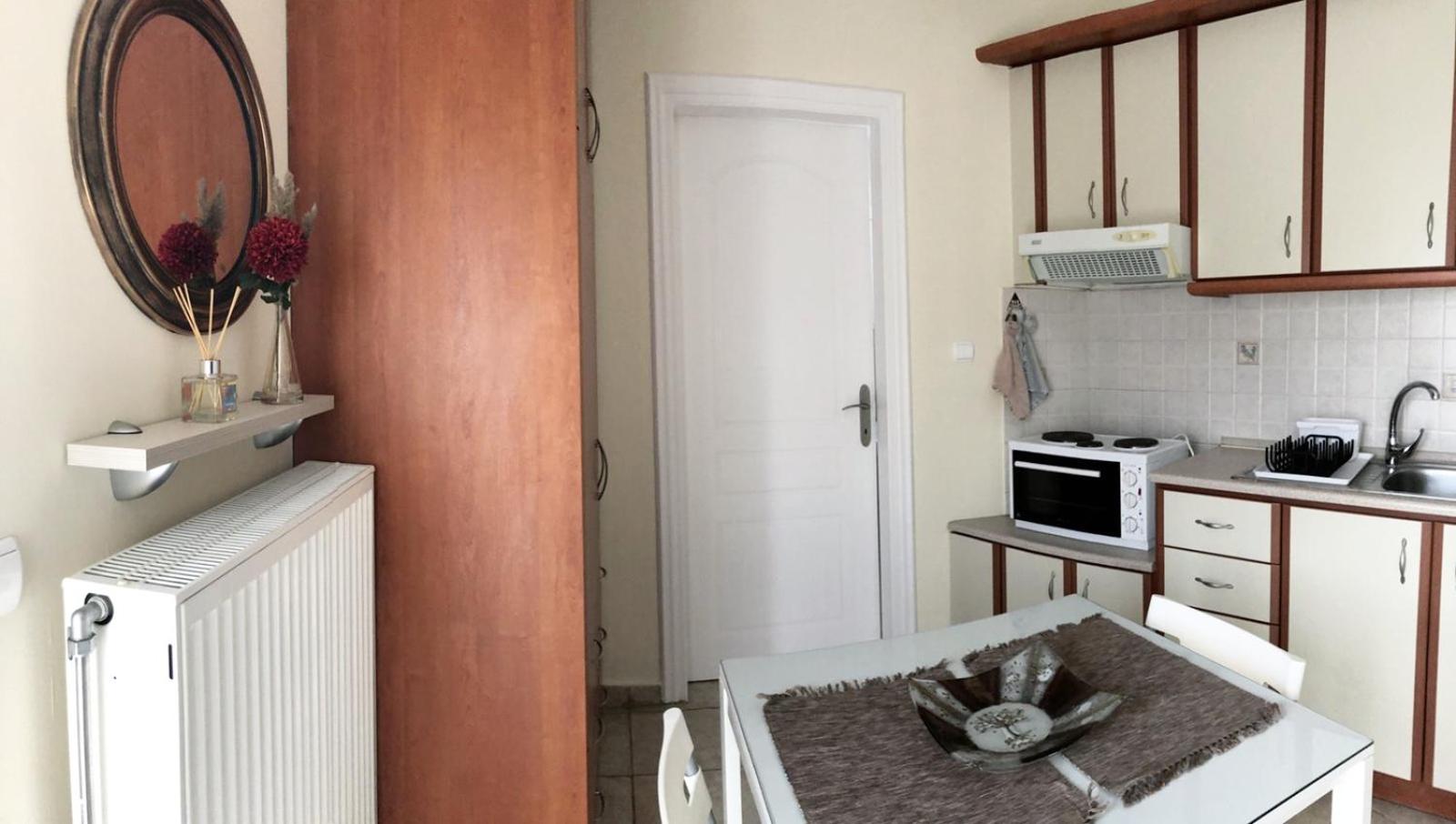 One-Bedroom Apartment - Photo 7