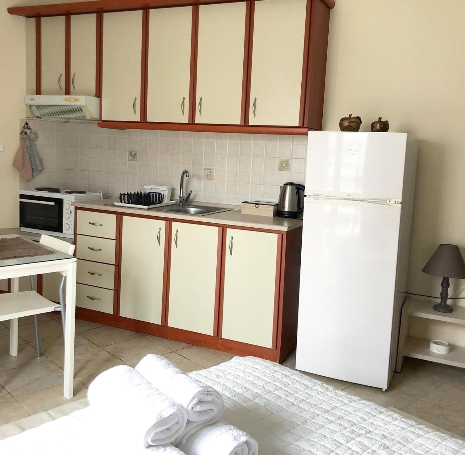 One-Bedroom Apartment - Photo 13