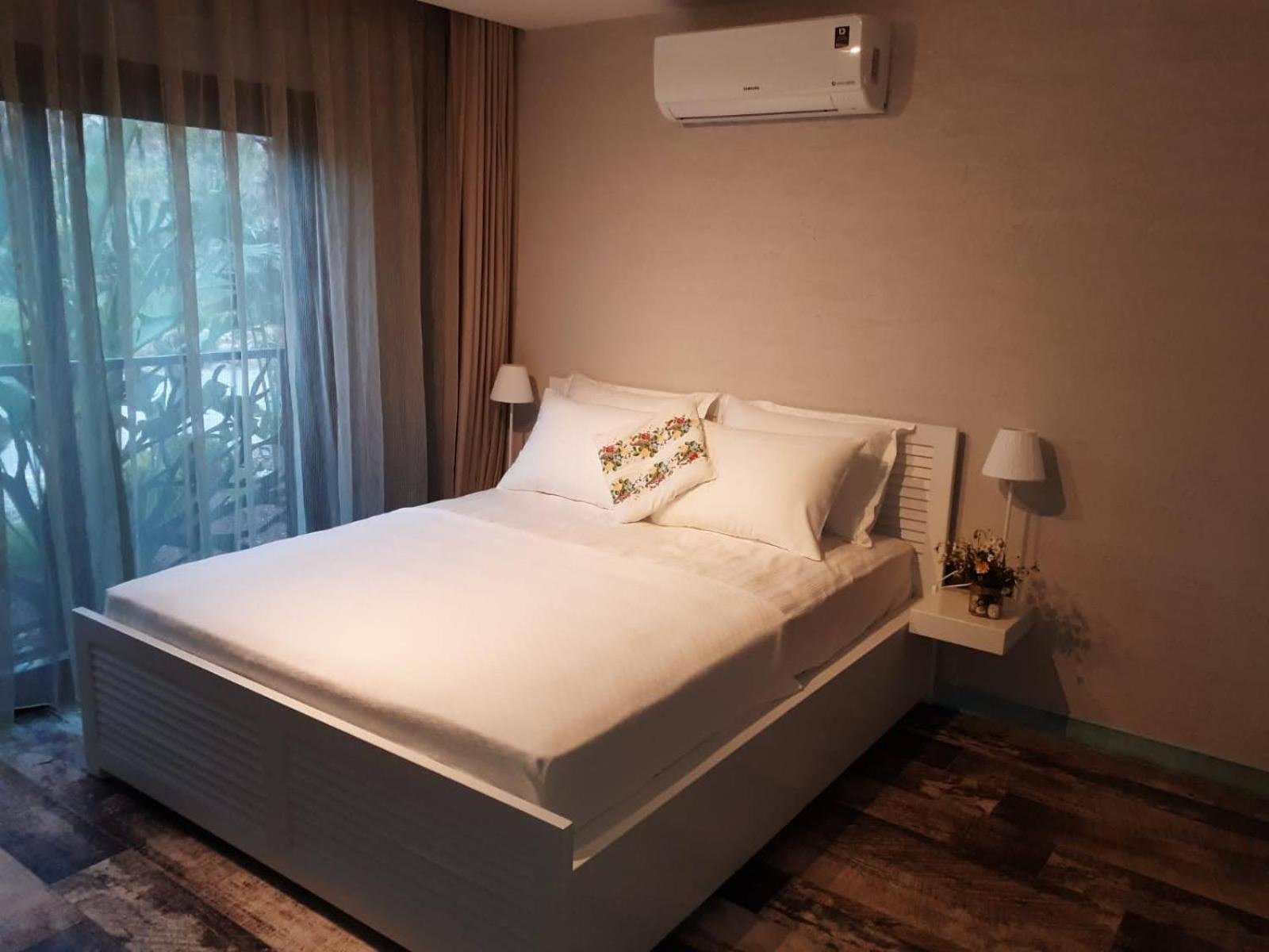 Double Room with Pool View photo 1