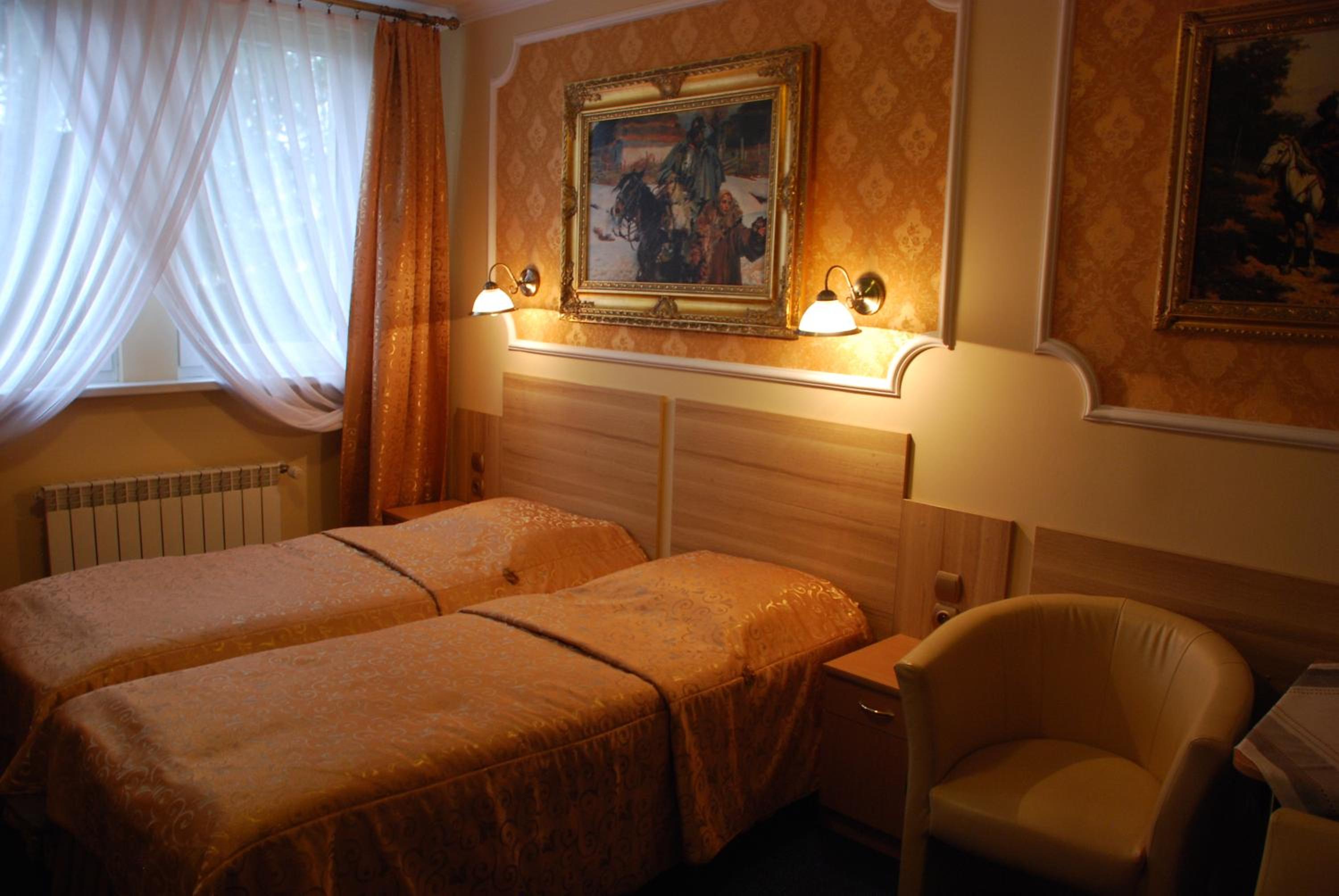 Double or Twin Room - Photo 5