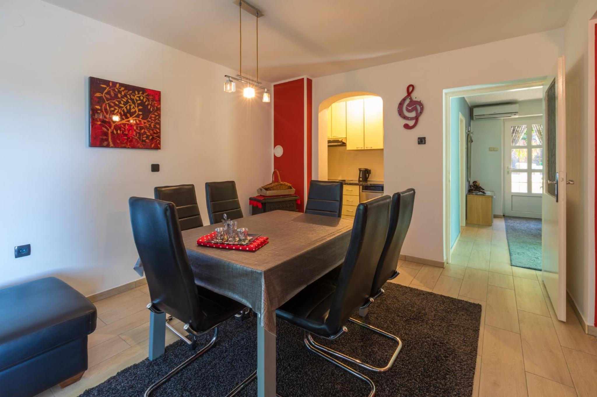 Apartment 1 photo 2