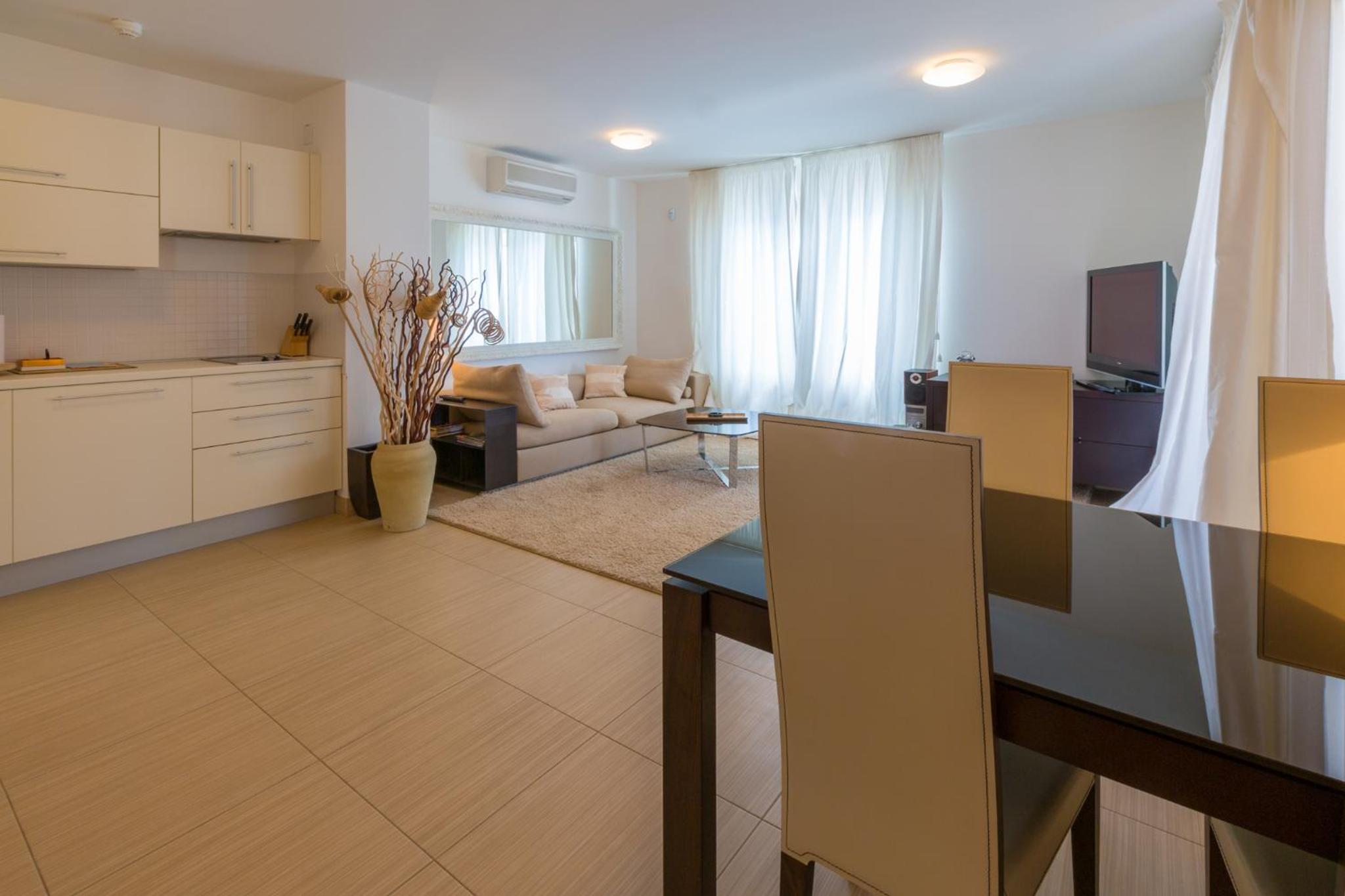 Apartment photo 1