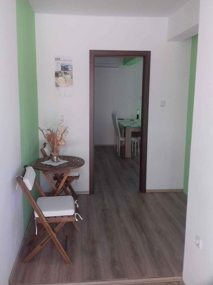 Apartment 2 photo 2