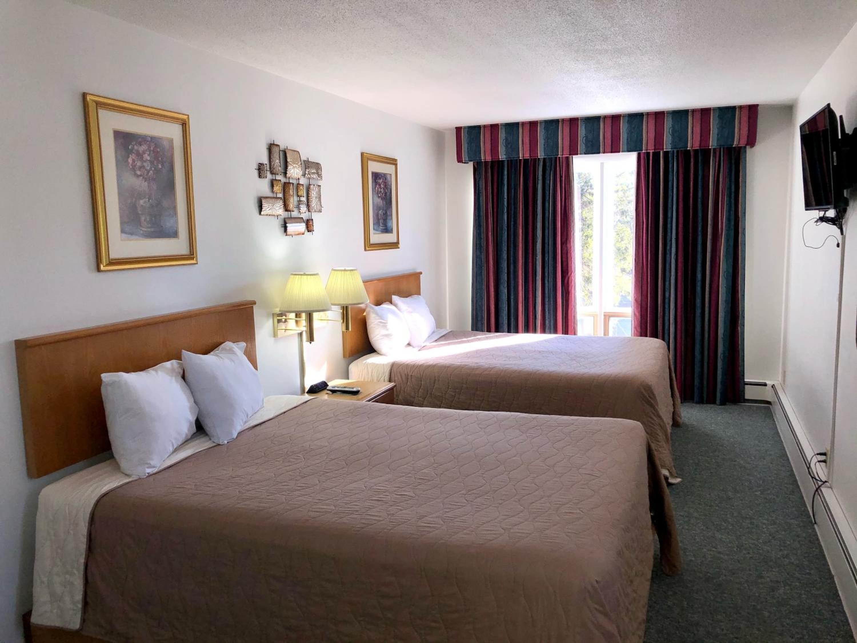Premium Queen Suite with Two Queen Beds