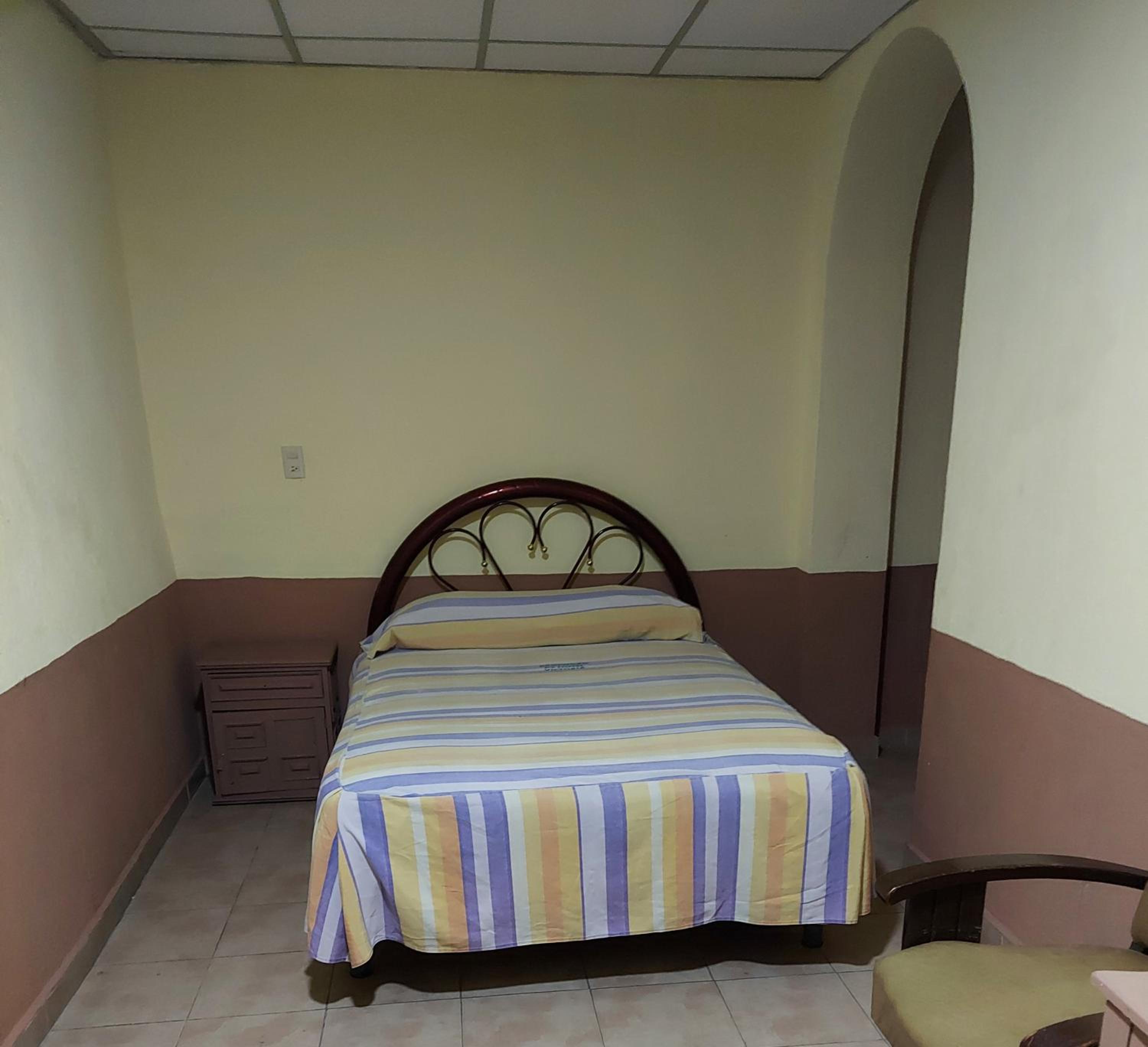Double Room - Photo 6
