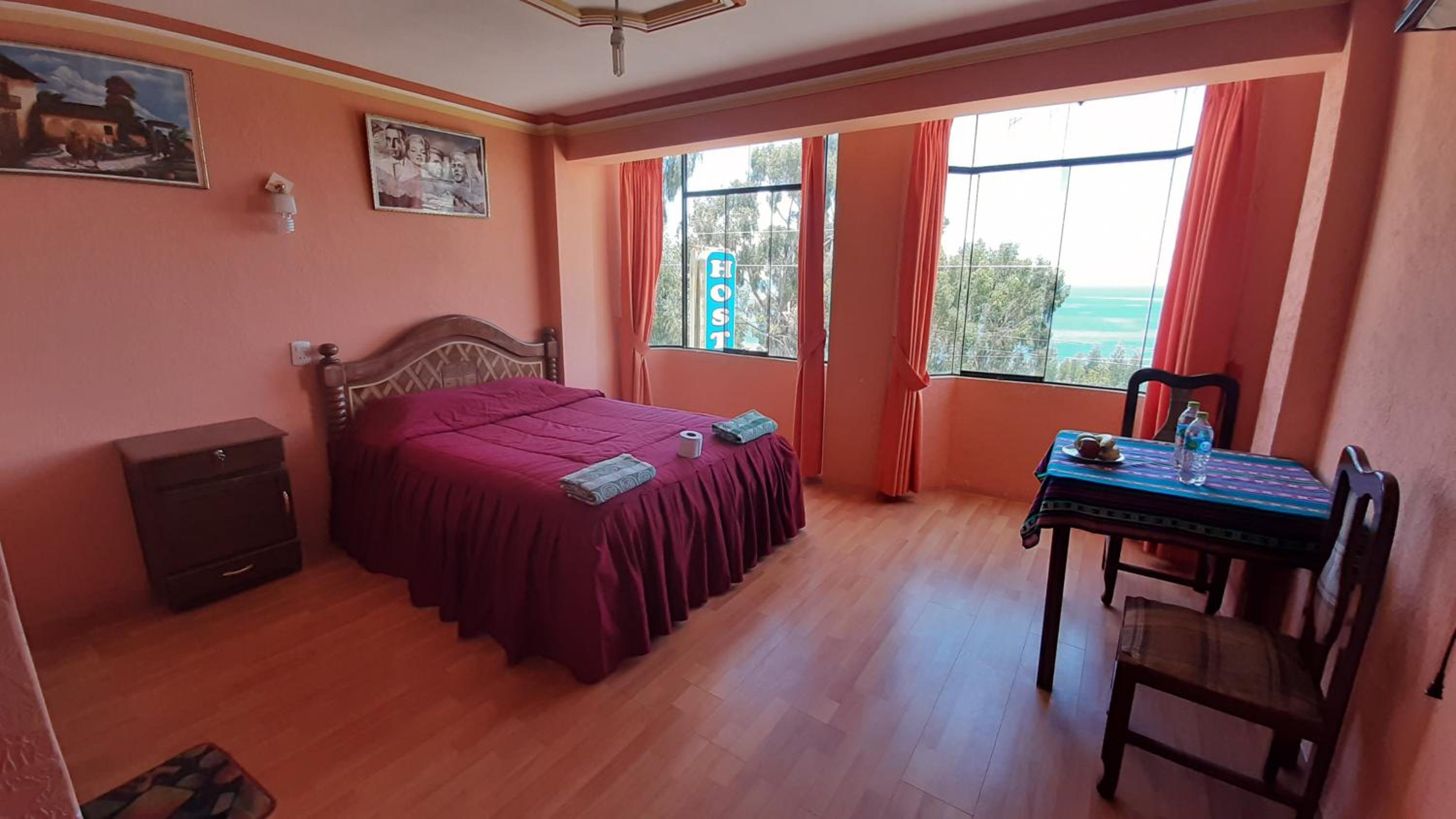 Single Room with Private Bathroom photo 2