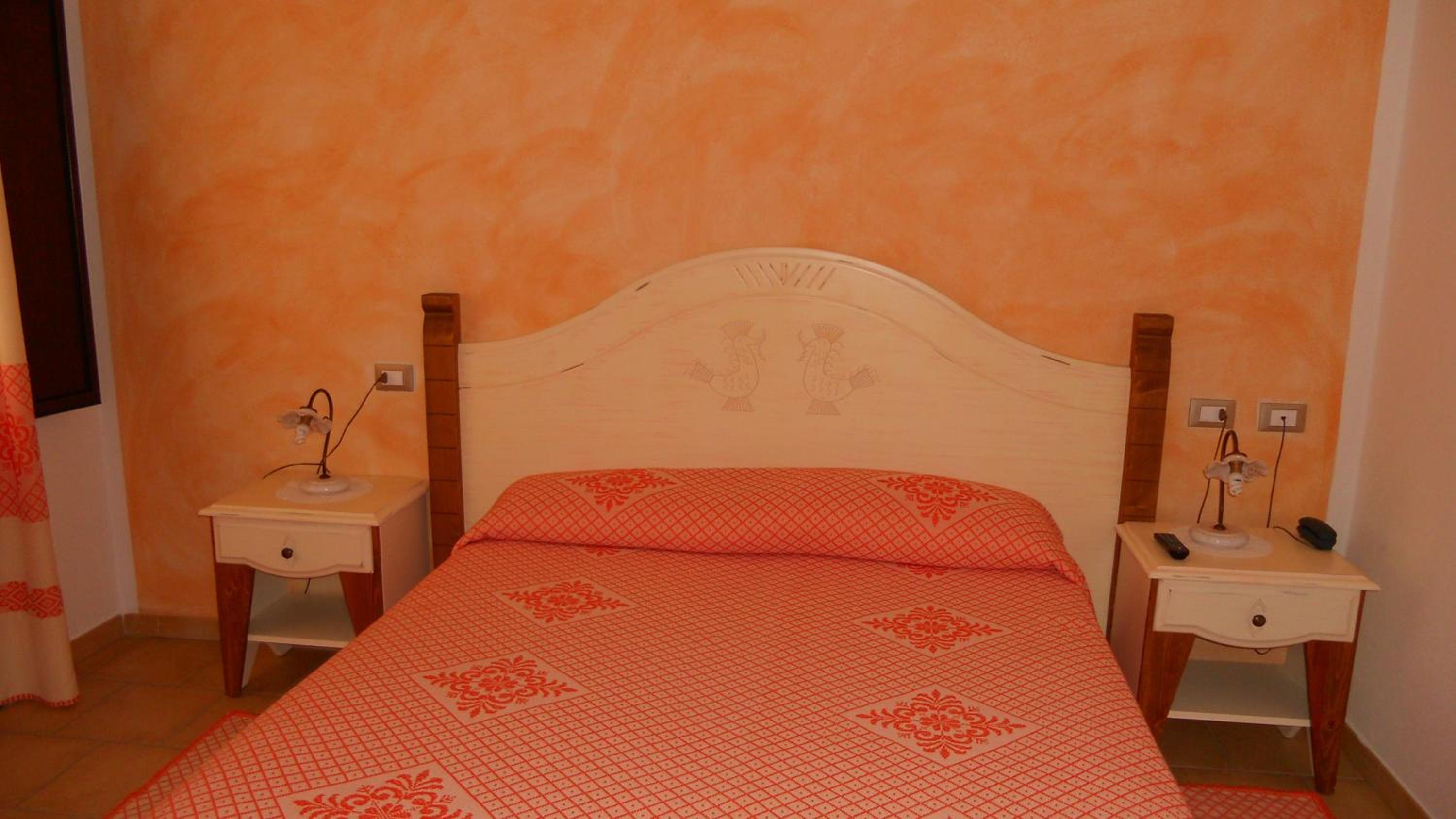 Double Room with Balcony - Photo 5