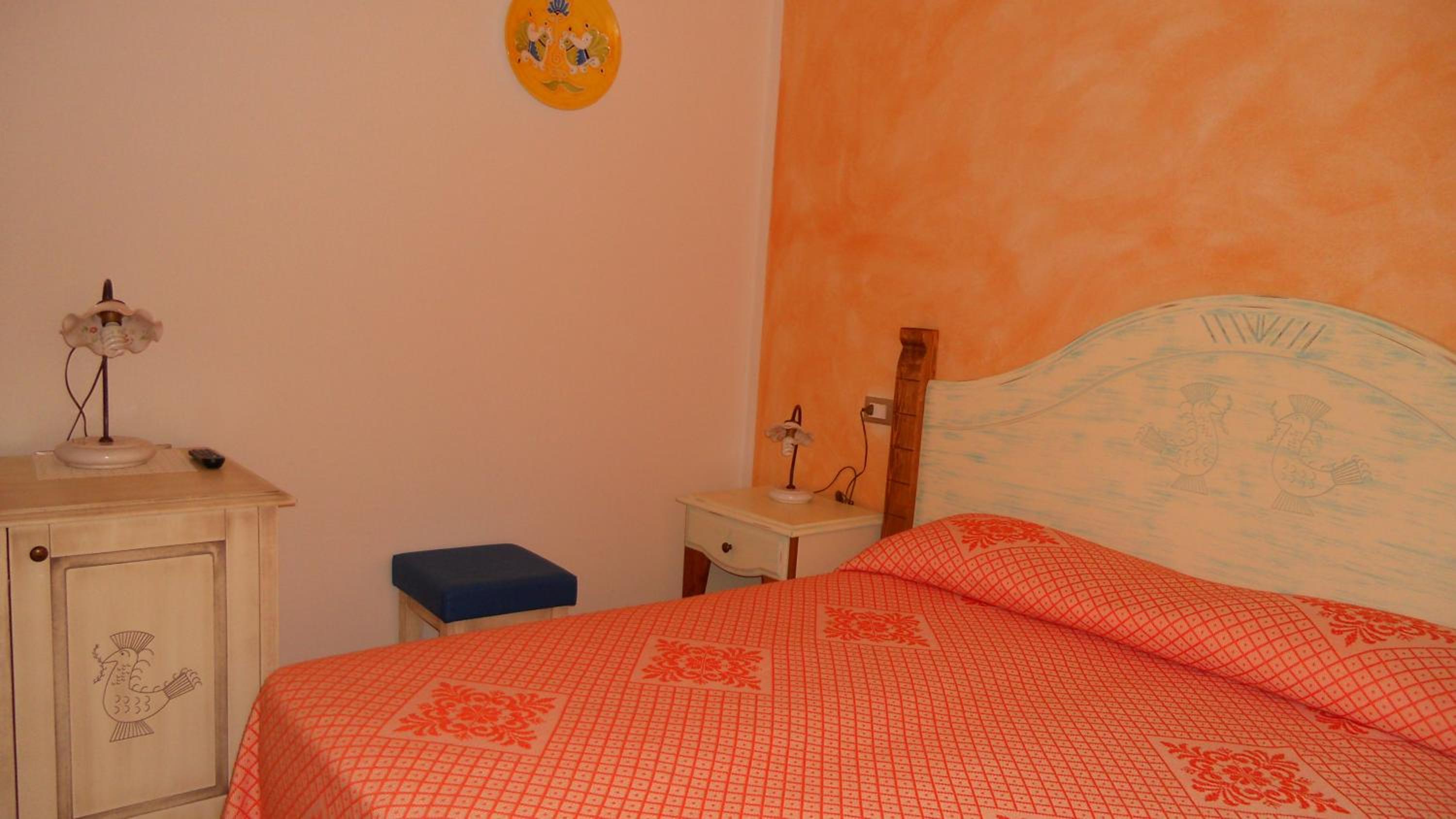 Double Room with Balcony - Photo 6