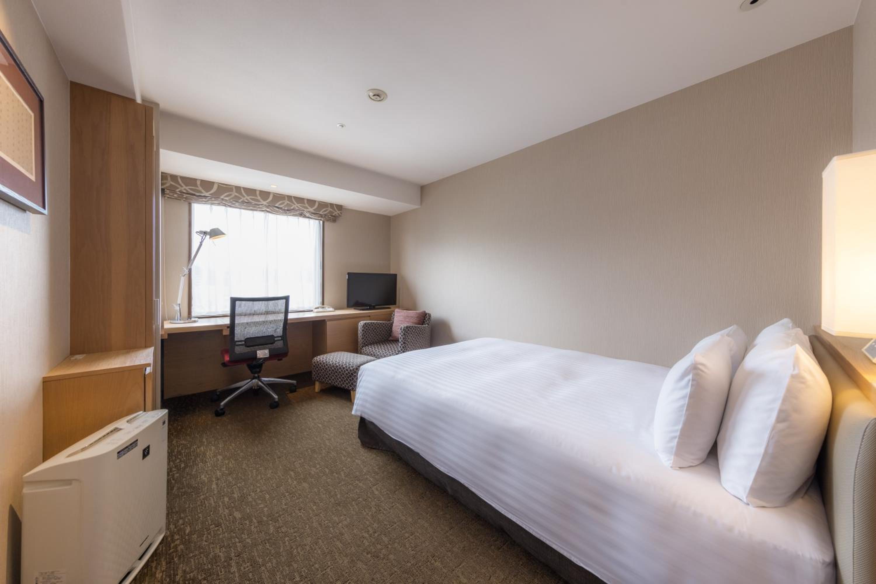 Standard Double Room - Smoking - Photo 10