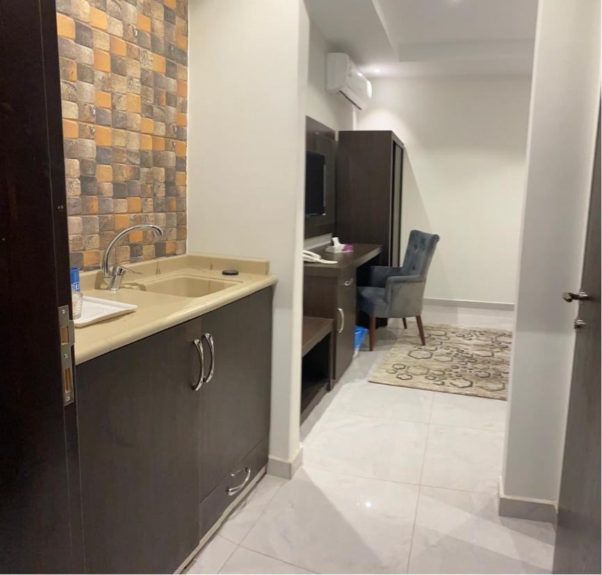 Deluxe Room (2 Adults + 1 Child) photo 3