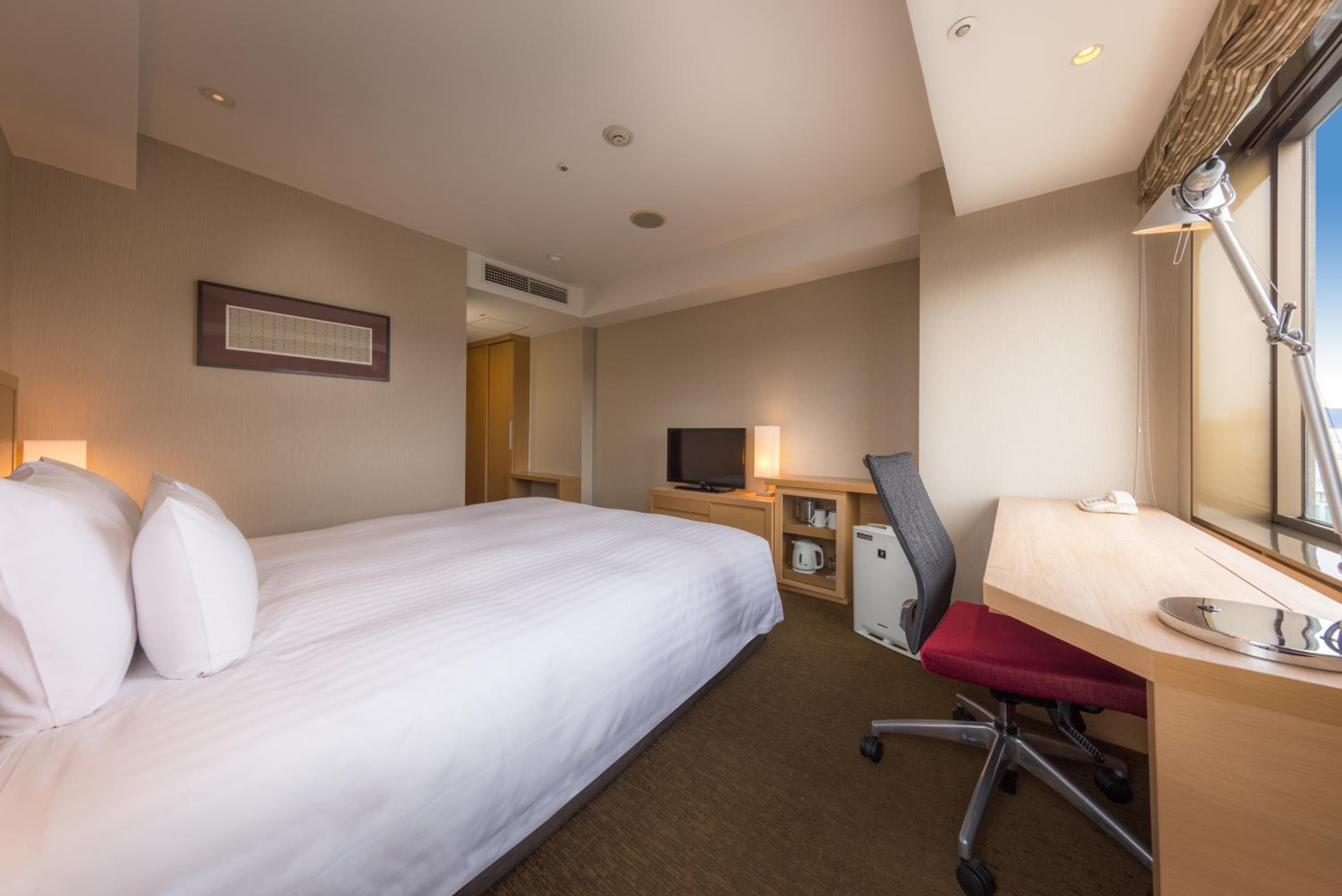 Corner Double Room - Non-Smoking - Photo 11