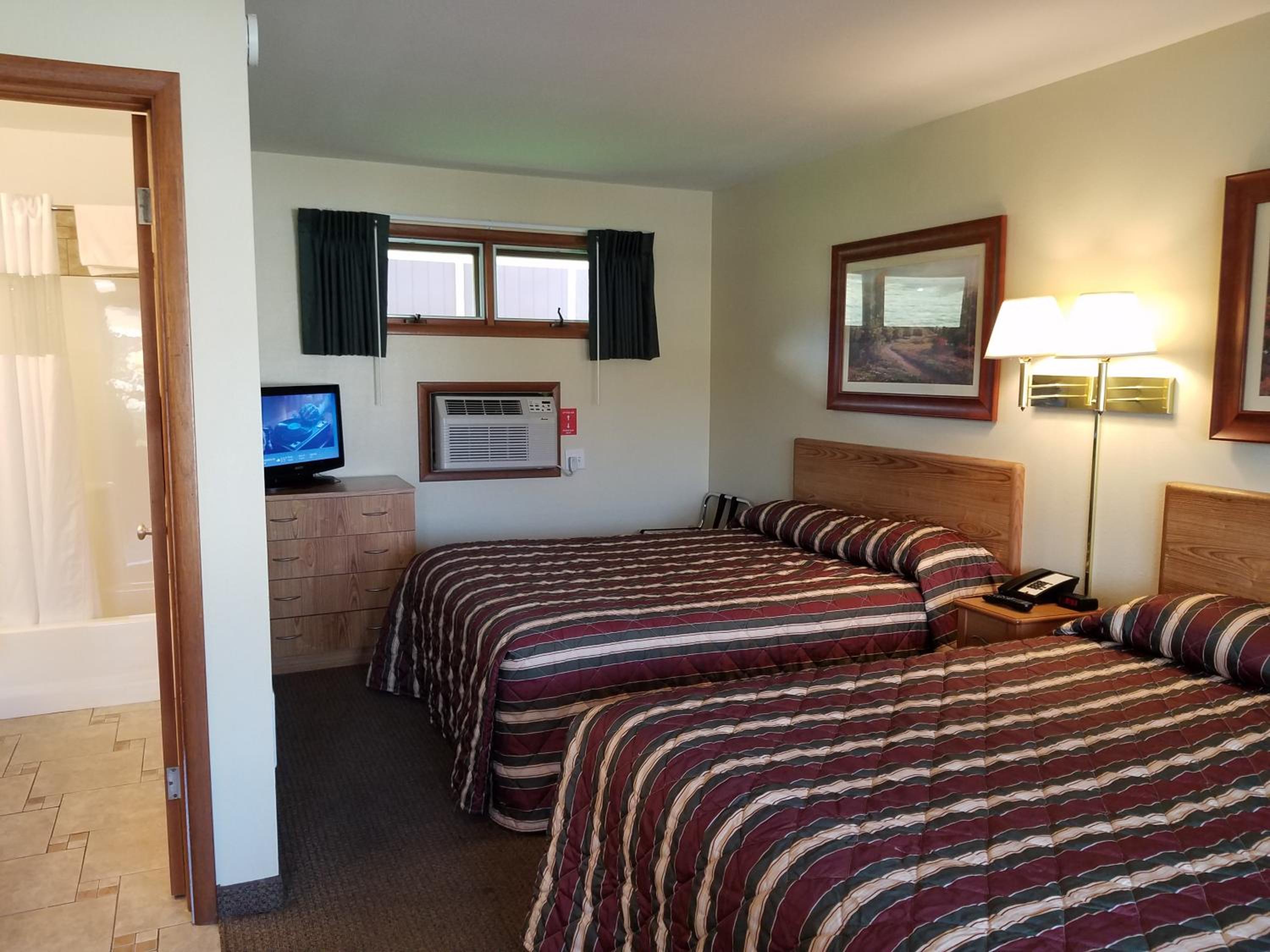 Double Room with Pool View - Photo 3