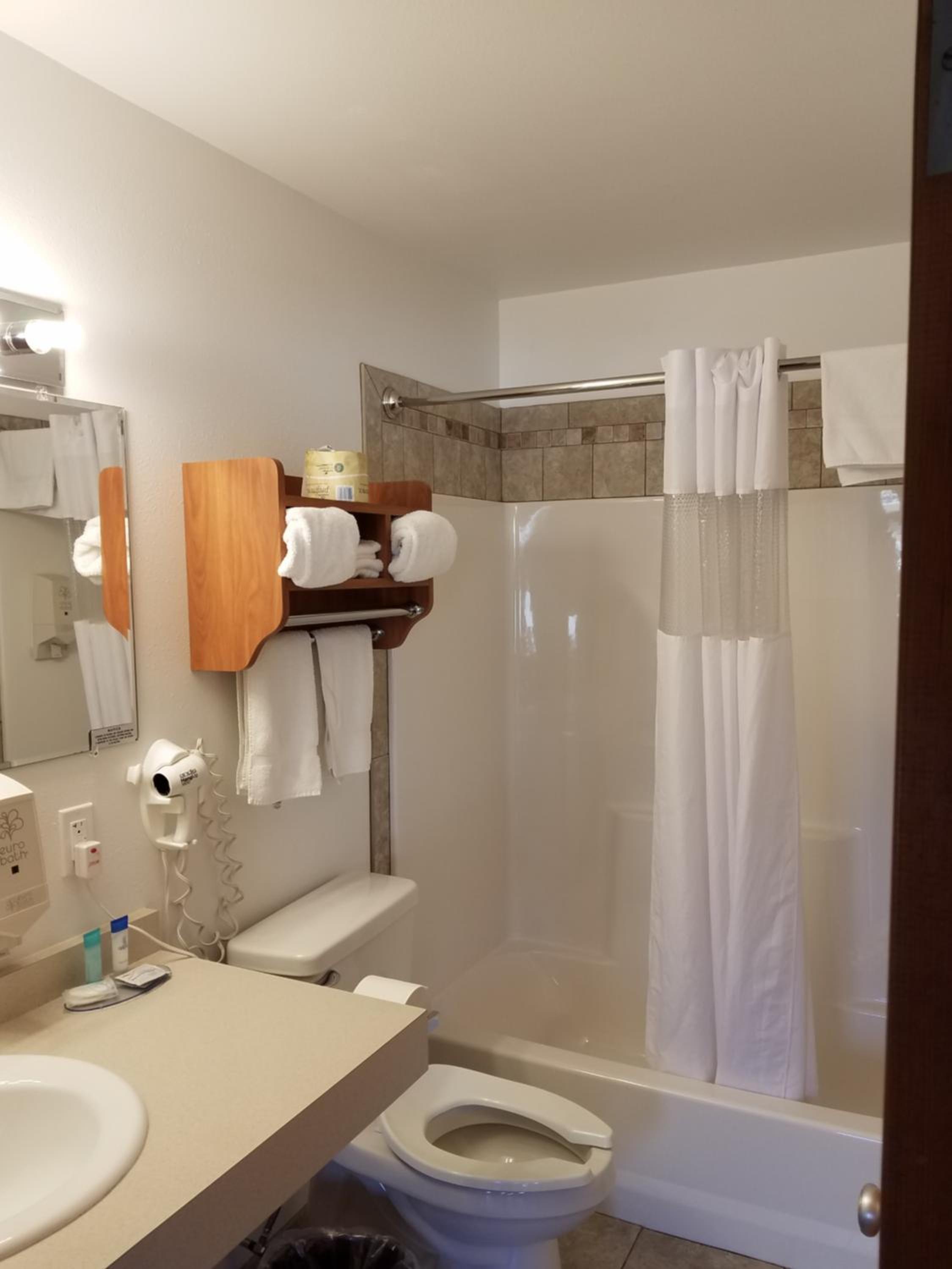 Double Room with Pool View - Photo 4