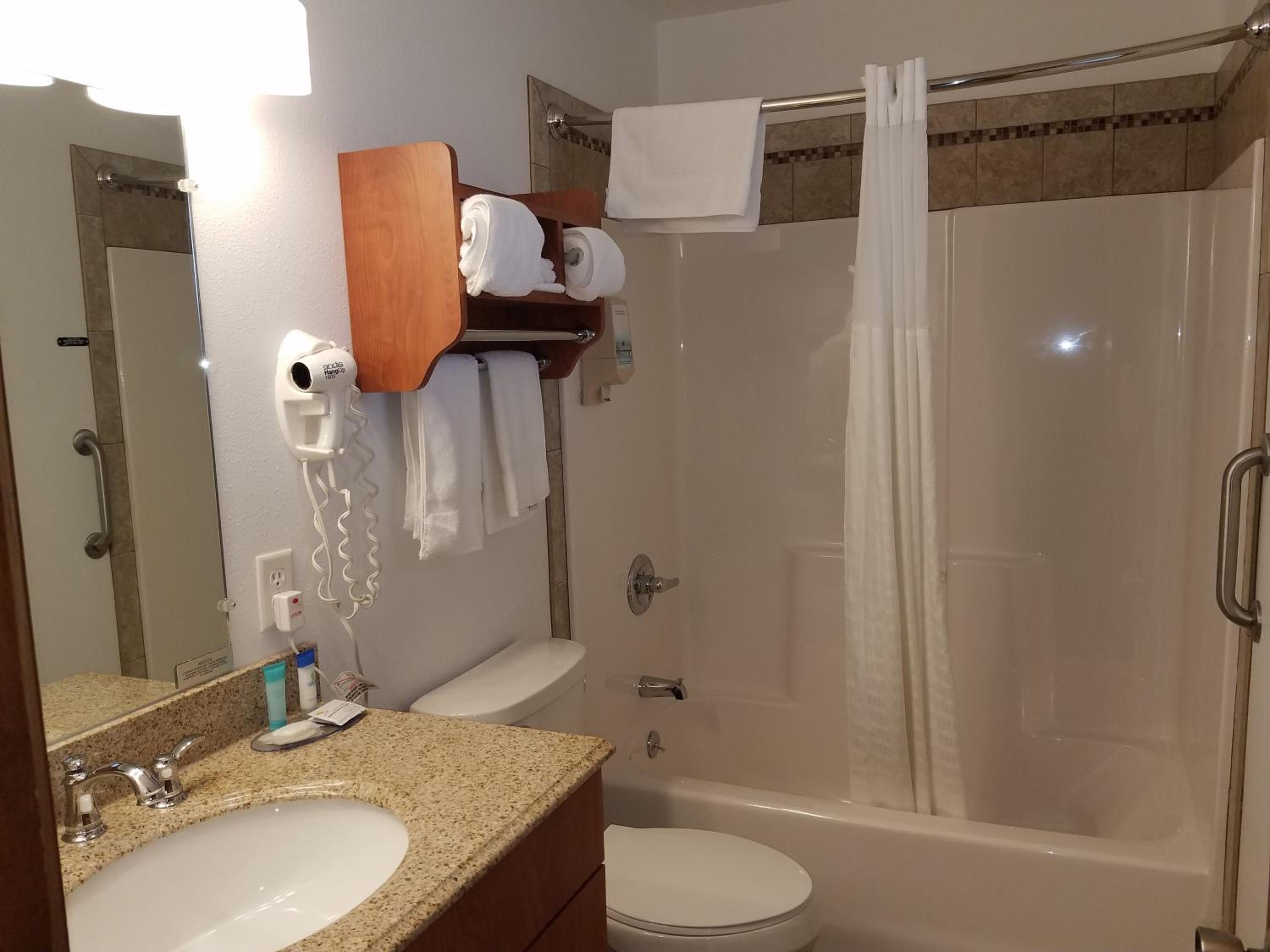 Superior Quadruple Room - Photo 6