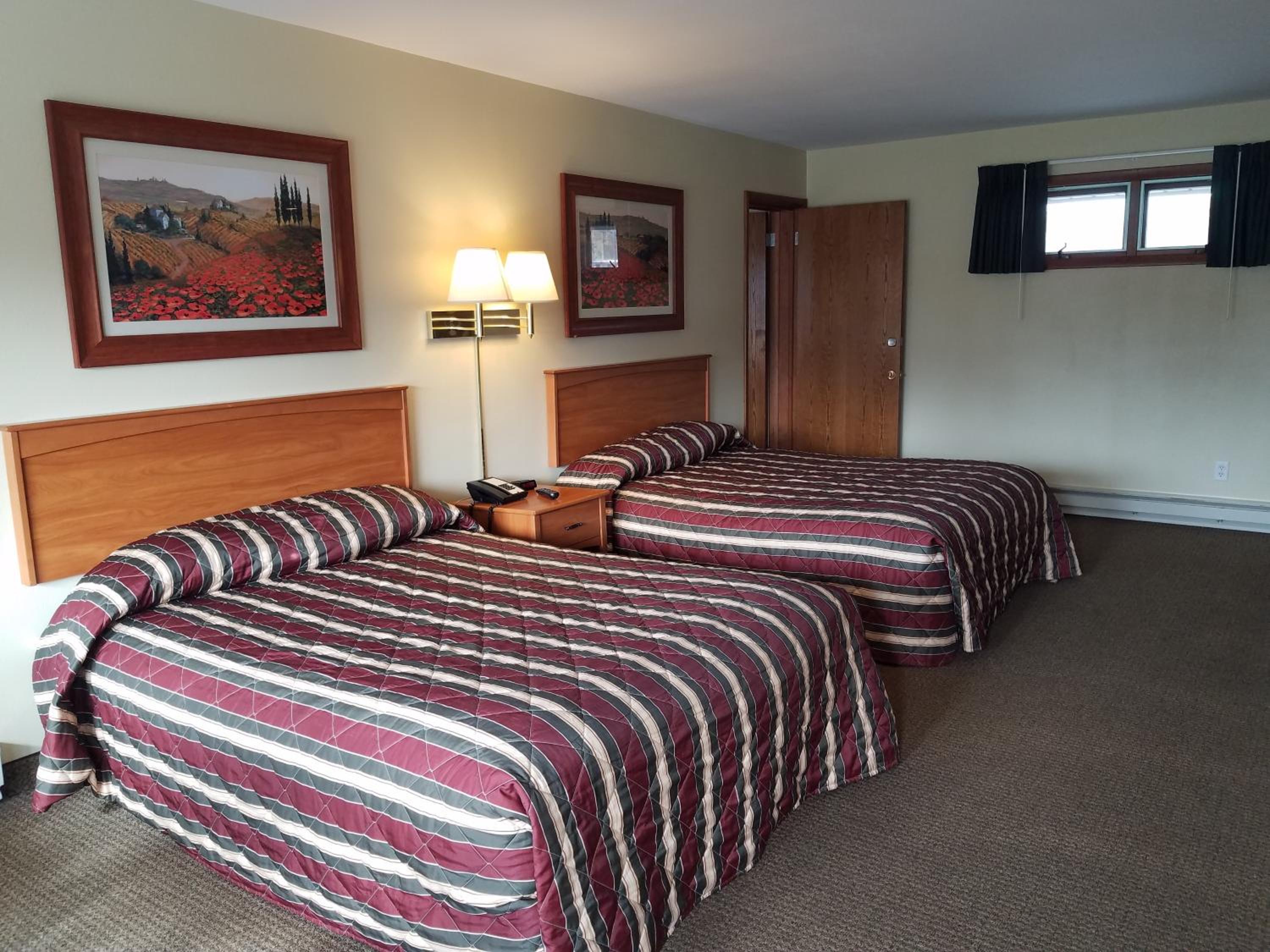 Superior Quadruple Room - Photo 5