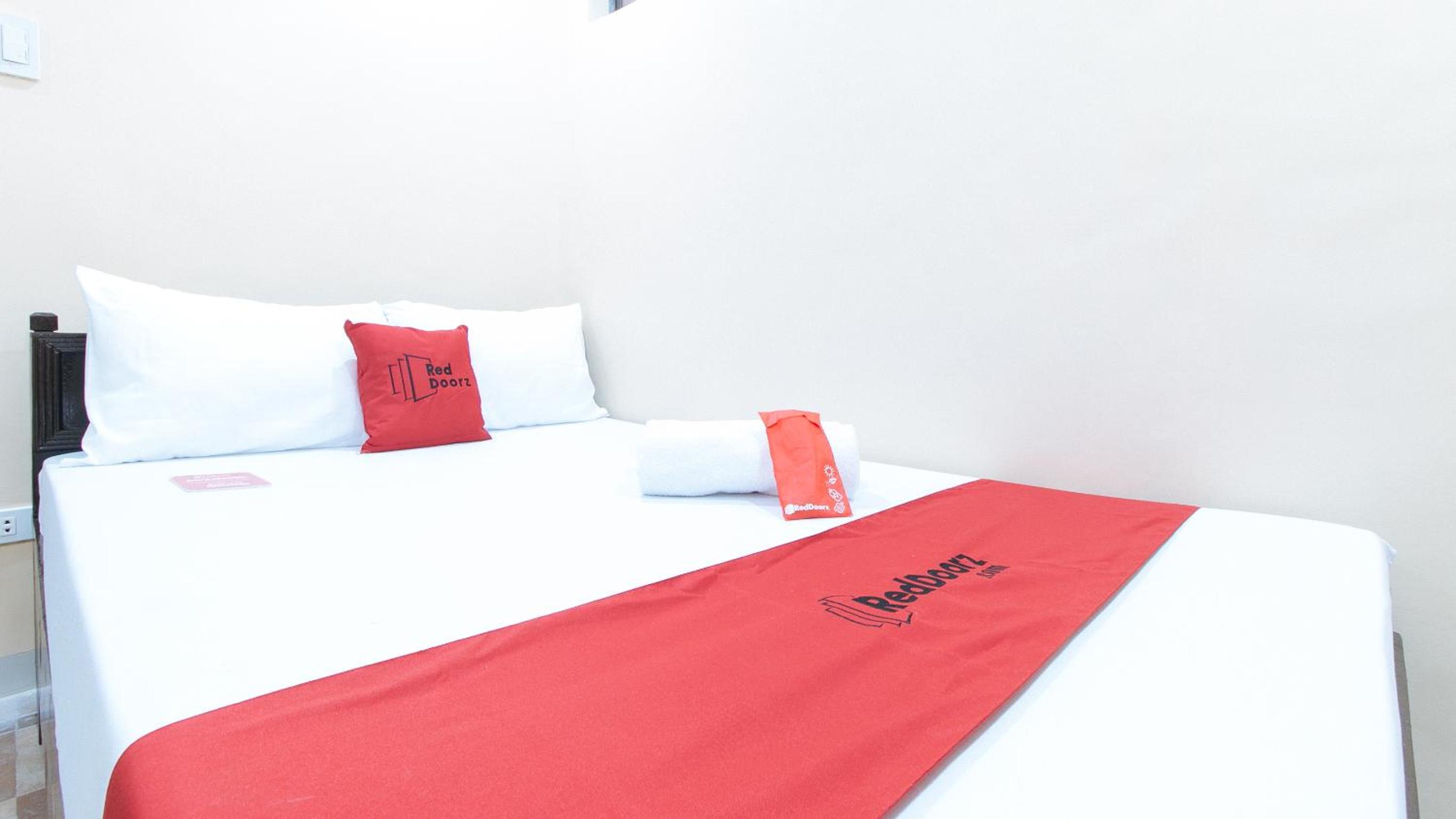 Double Room - Photo 8