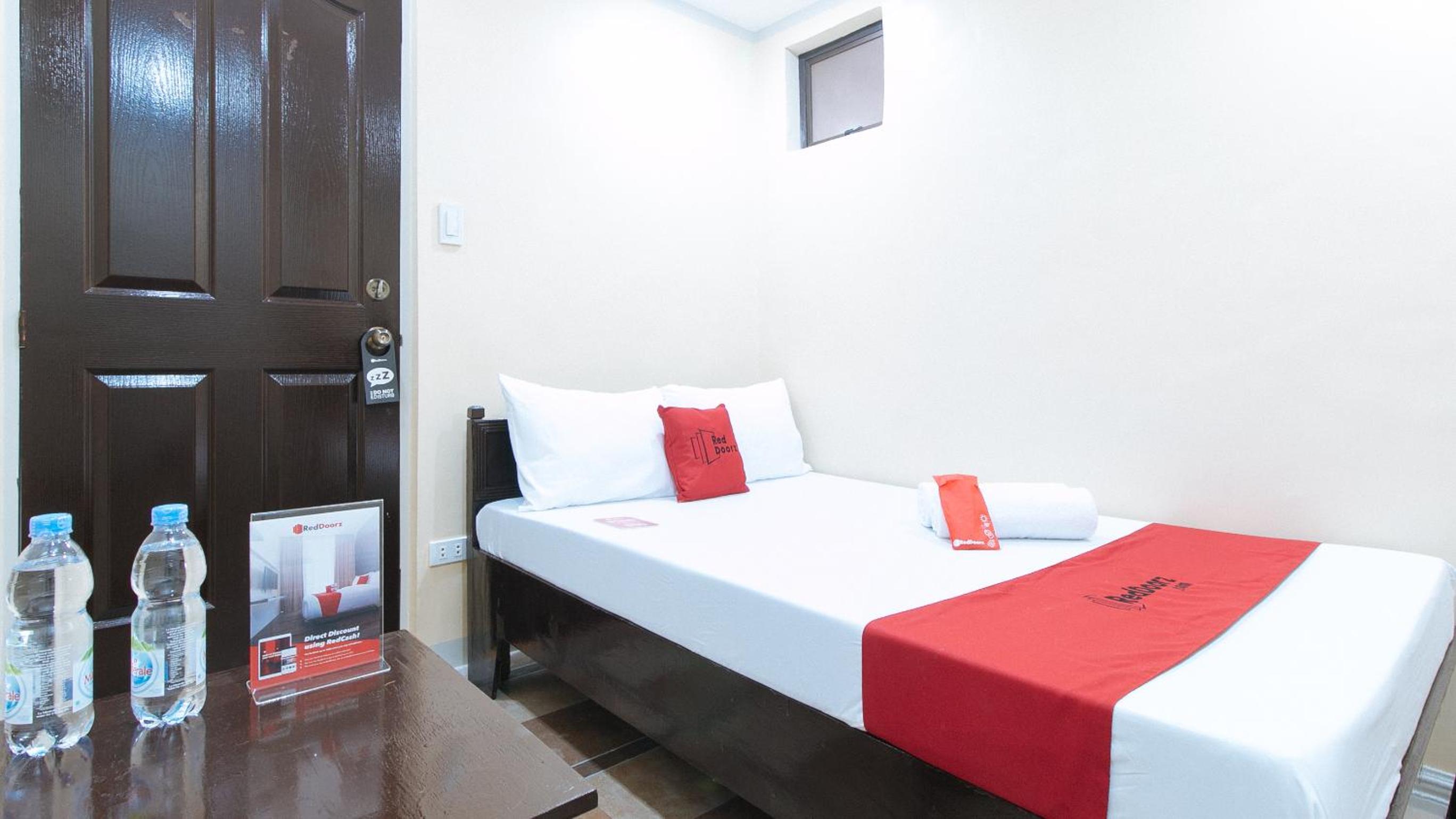 Double Room - Photo 7