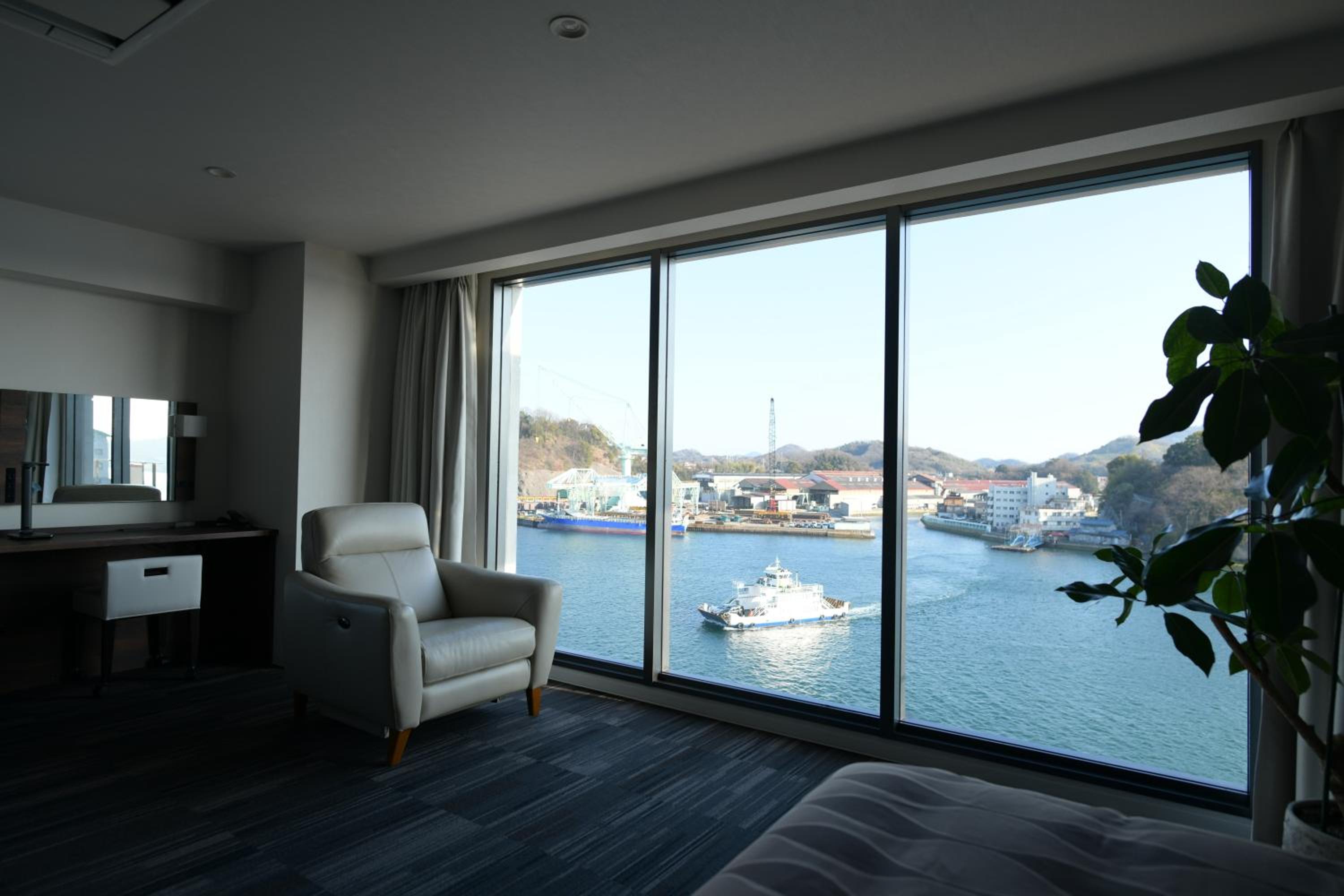 King Suite with Ocean View - Photo 3