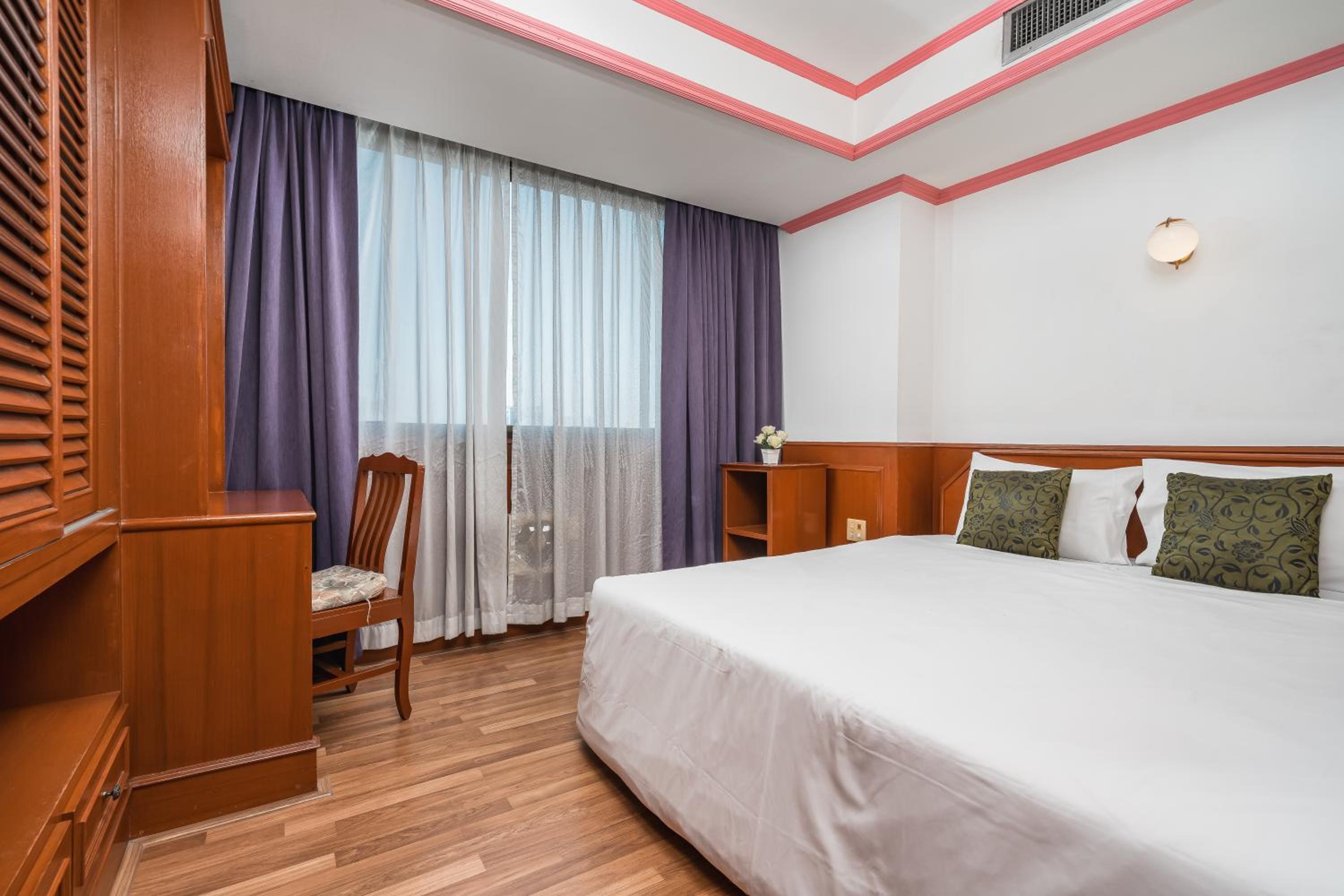 Executive Two-Bedroom Suite photo 3