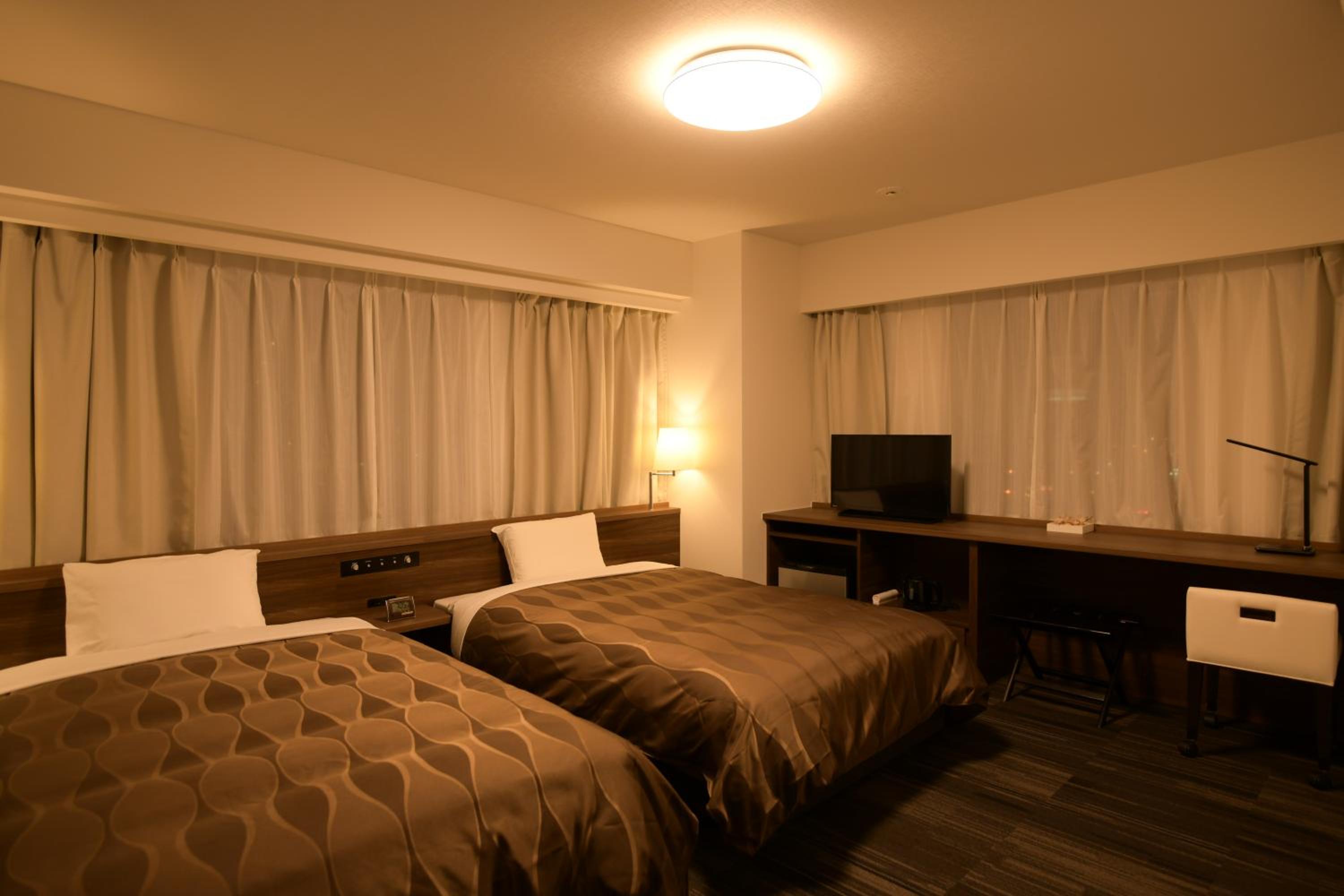 Twin Room with Sea View - Photo 5