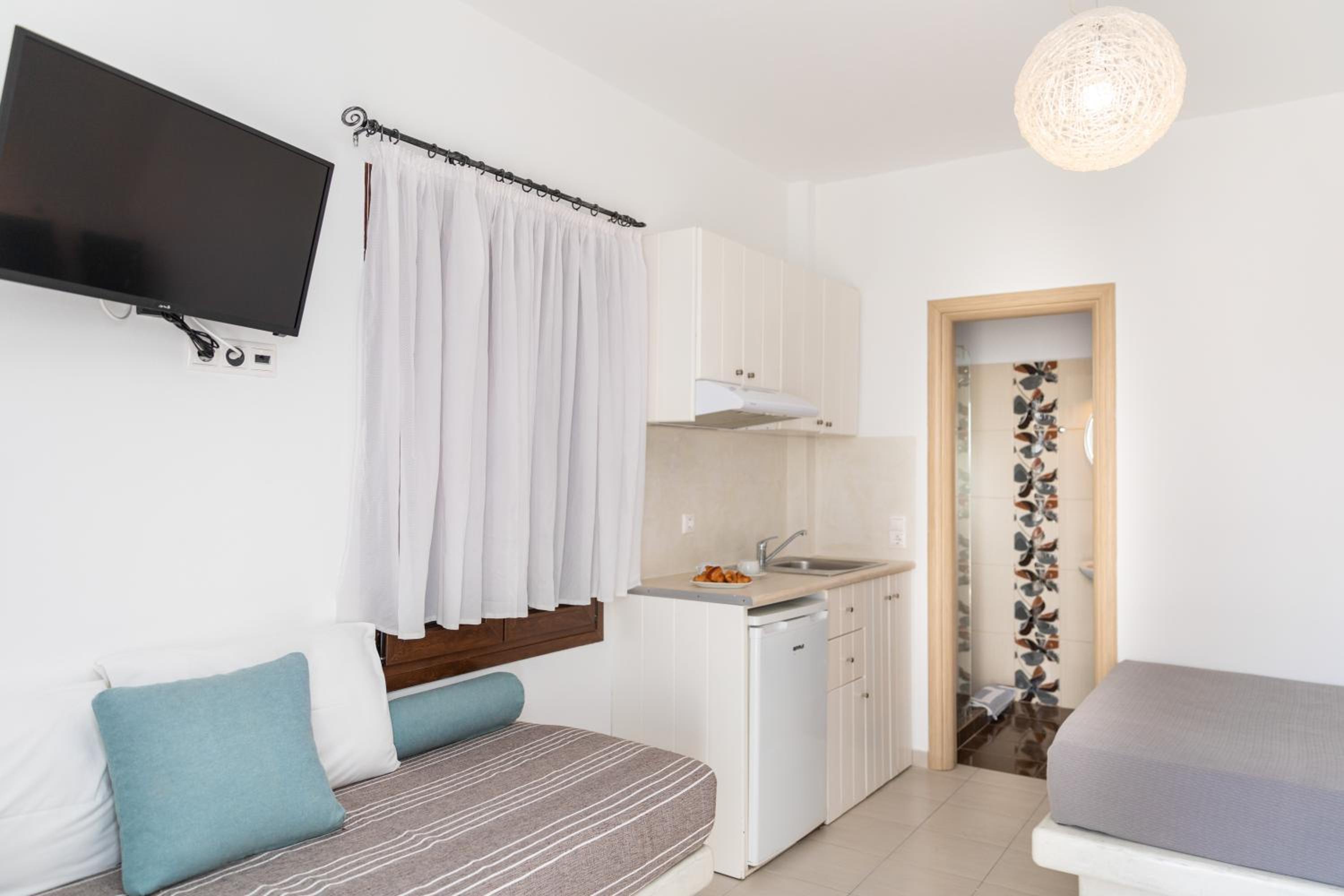 Superior Triple Room - Photo 18