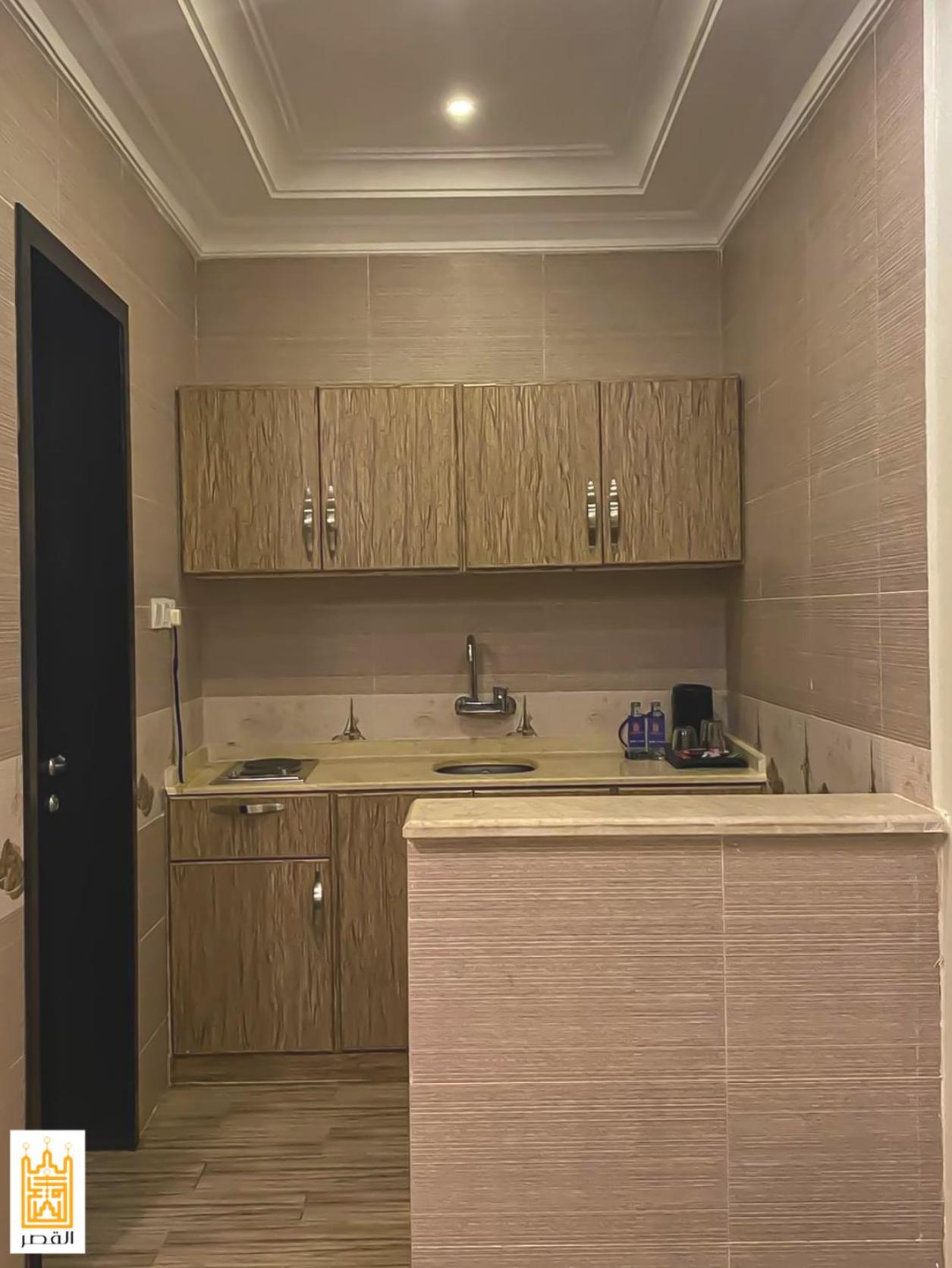 One-Bedroom Apartment - Photo 6
