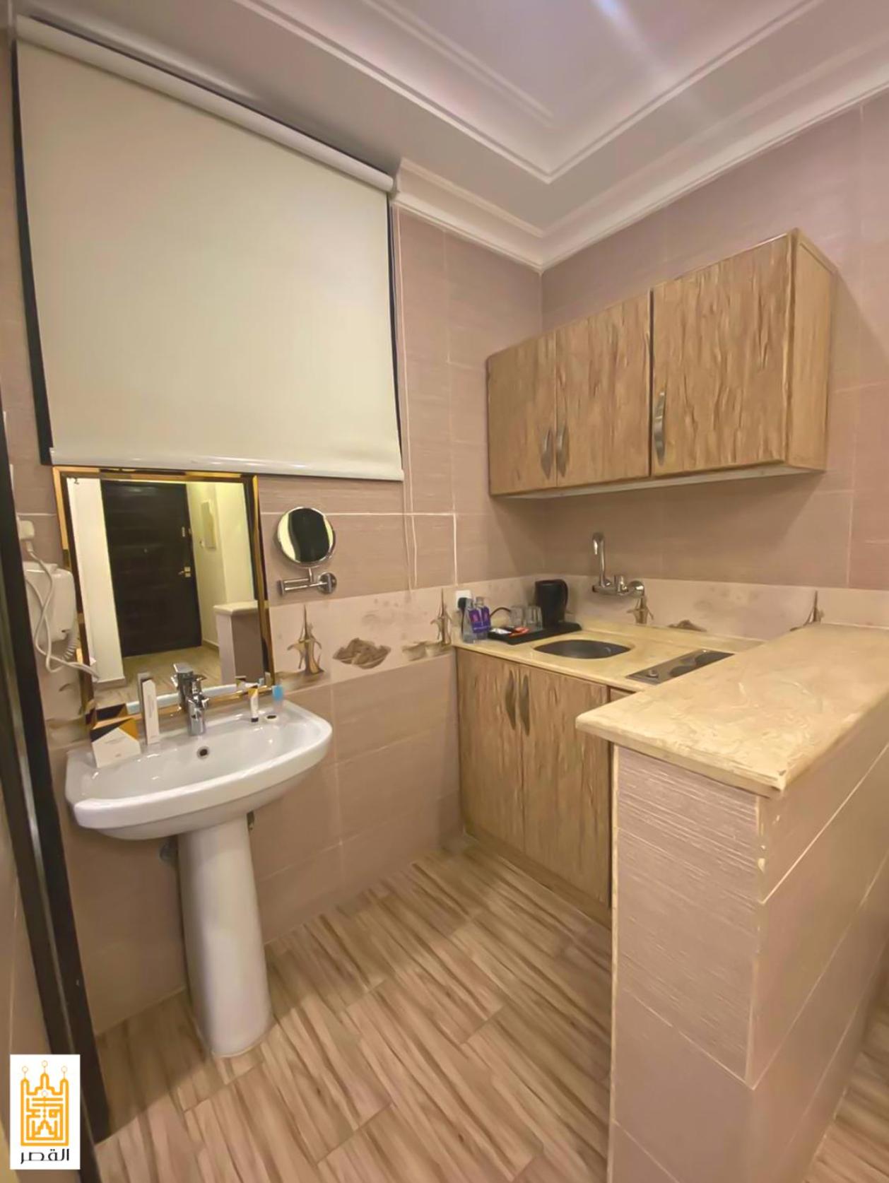One-Bedroom Apartment - Photo 9