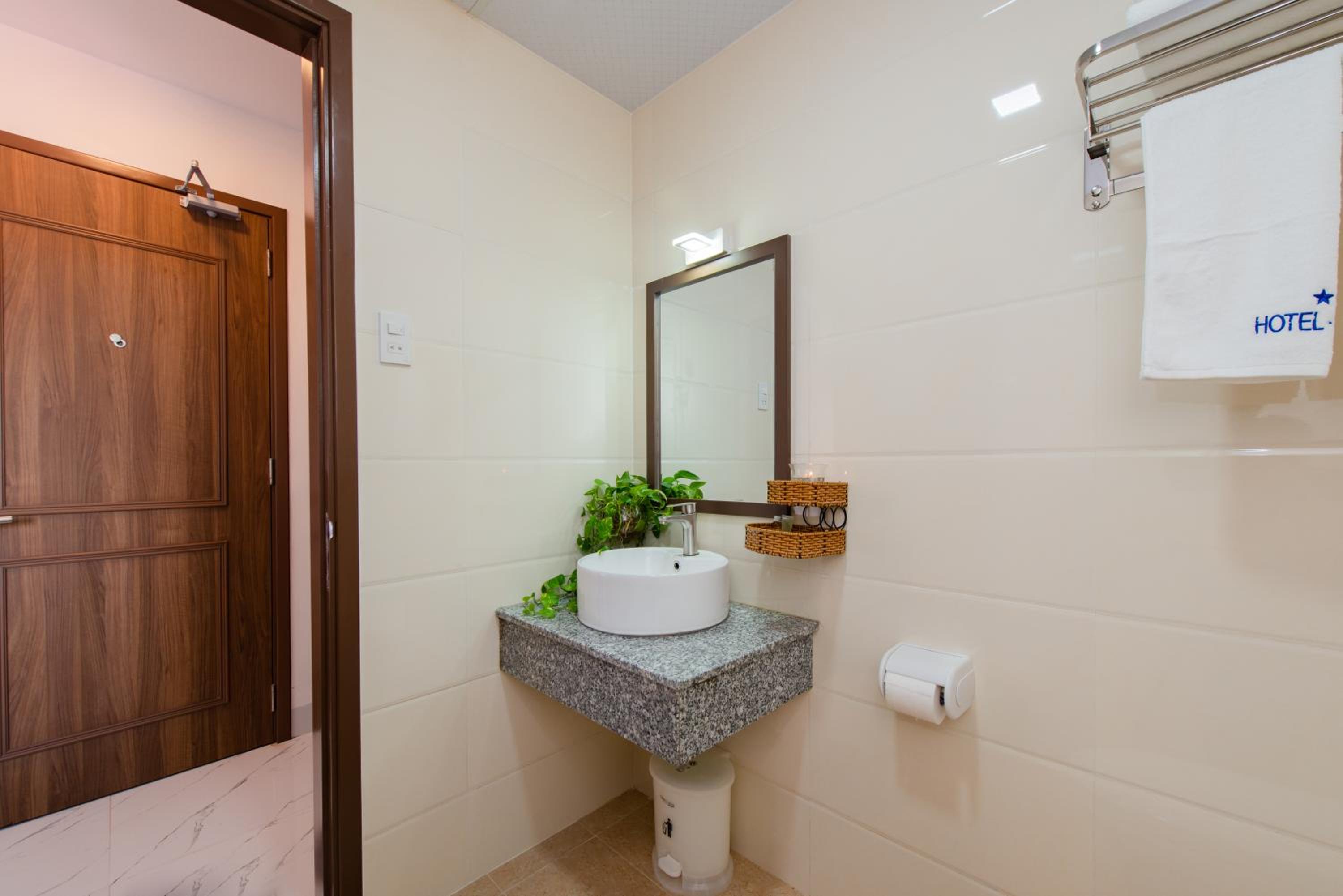 Double Room - Photo 5