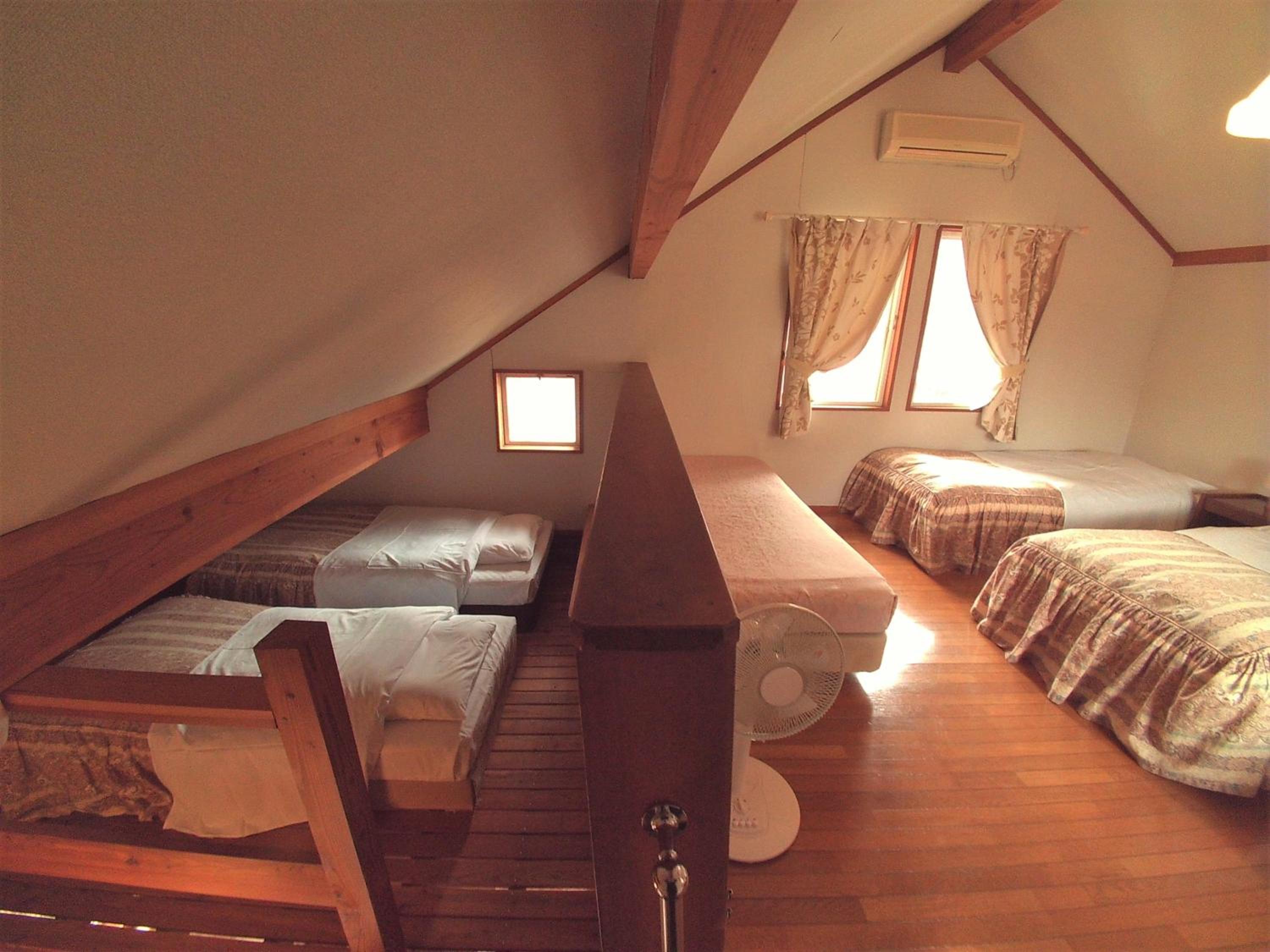 Family Room - Photo 3