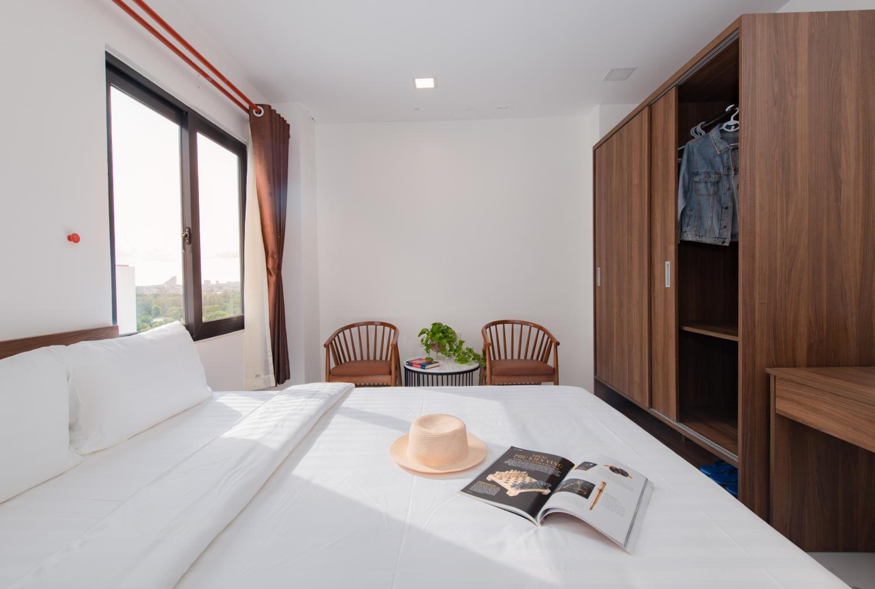 Large Twin Room photo 1