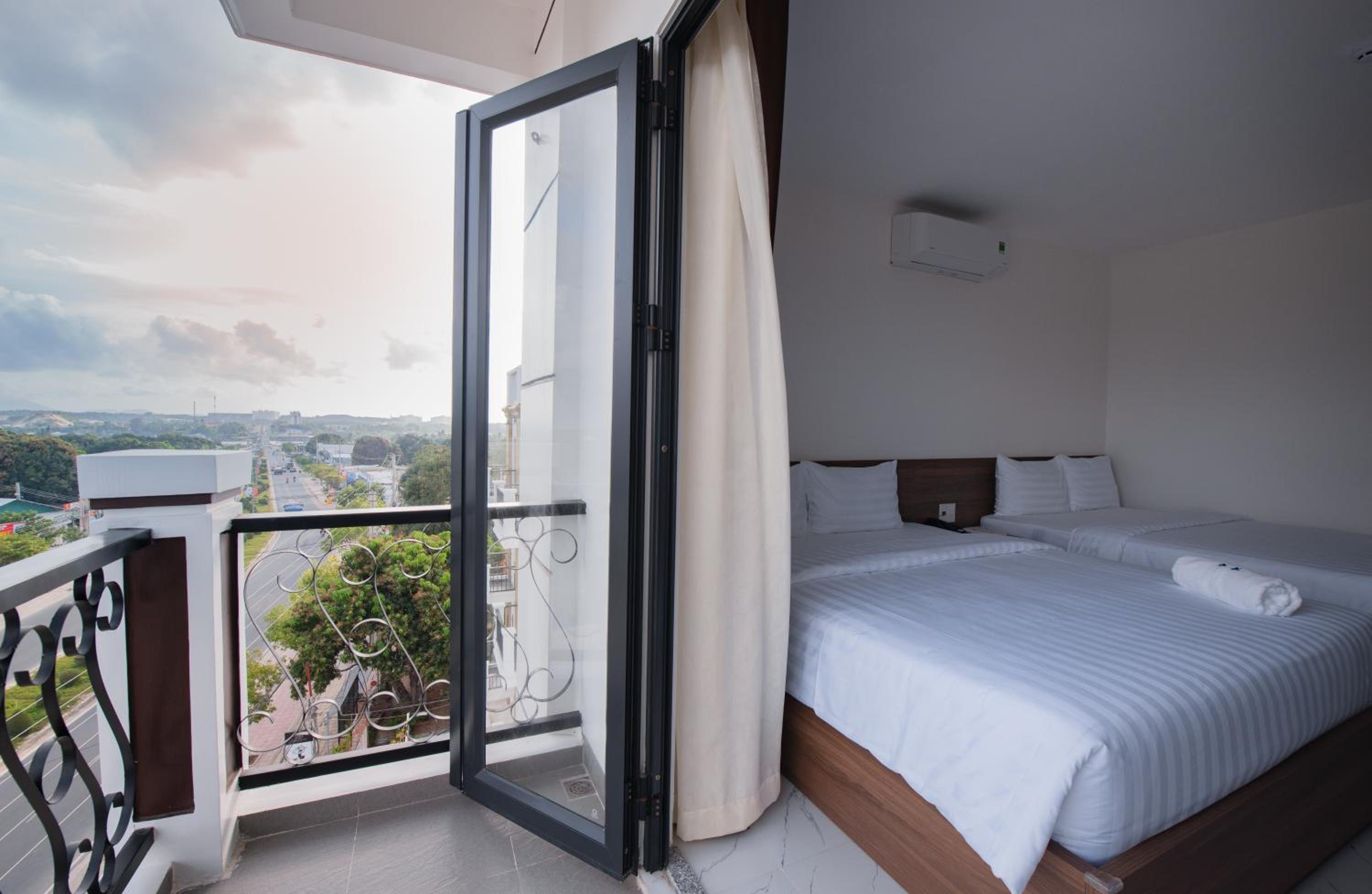 Twin Room with Balcony photo 1