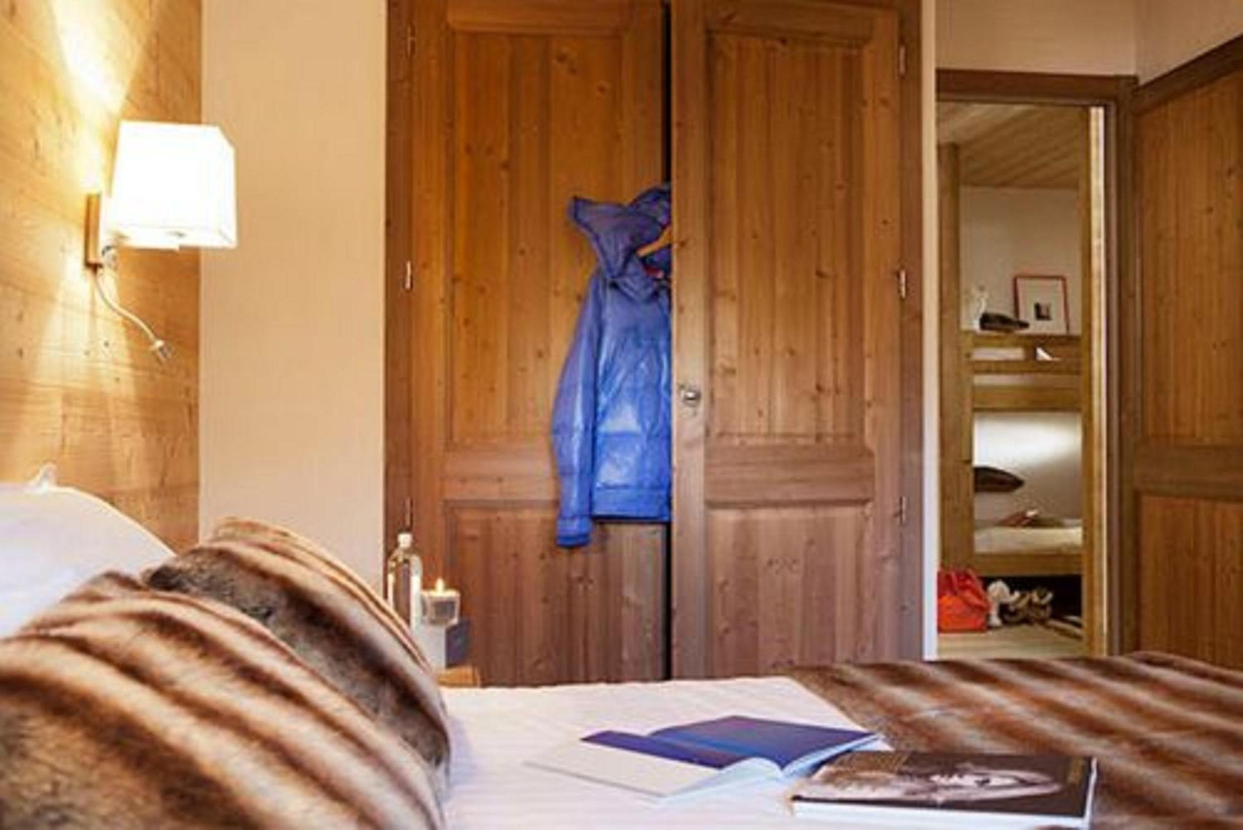 Three-Bedroom Apartment (8 Adults) - Photo 5