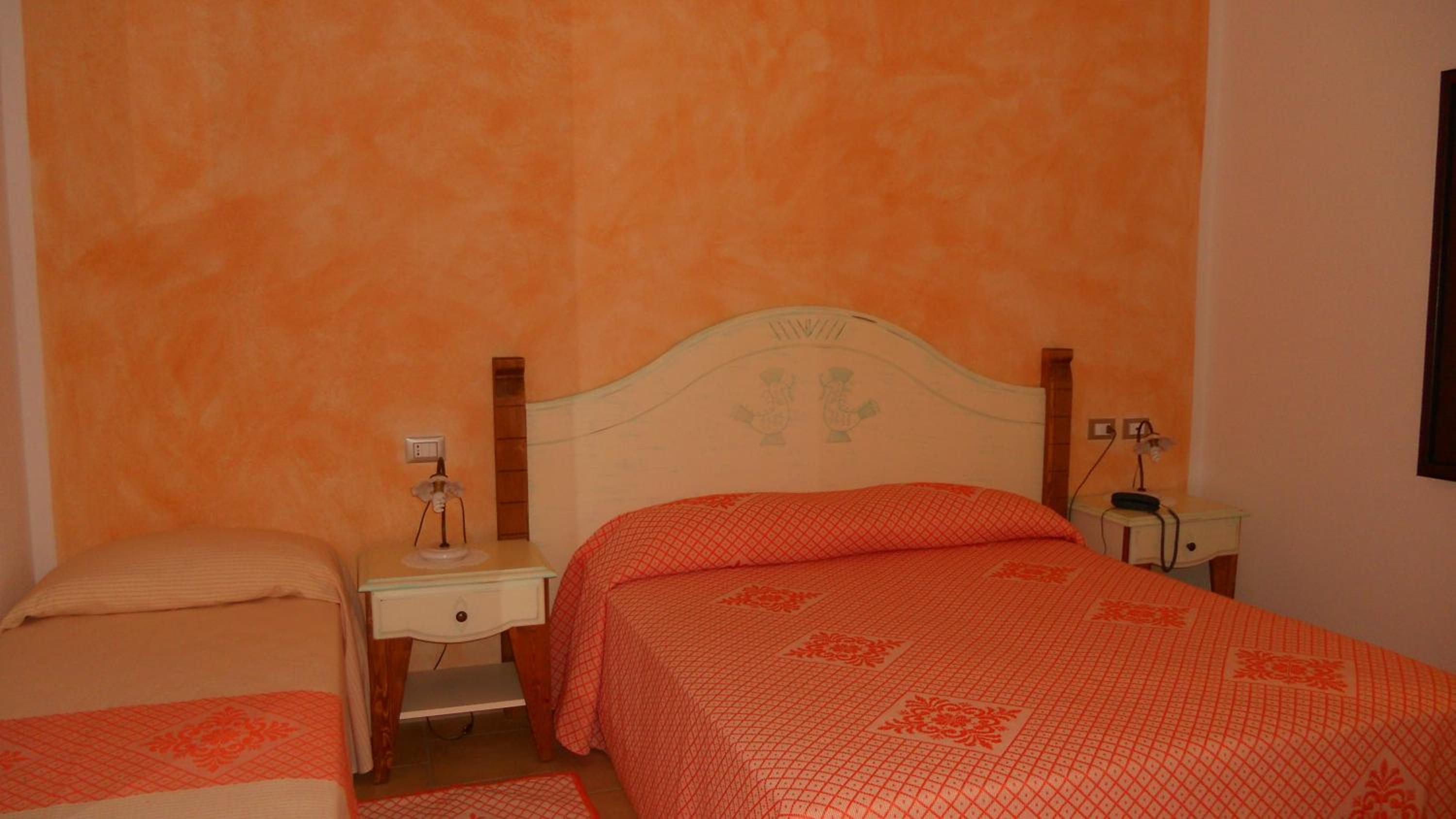 Triple Room with Balcony - Photo 3