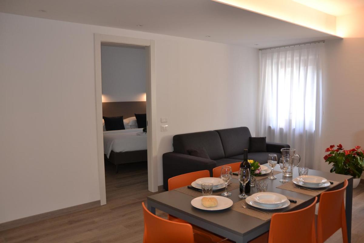 Apartment with Lake View