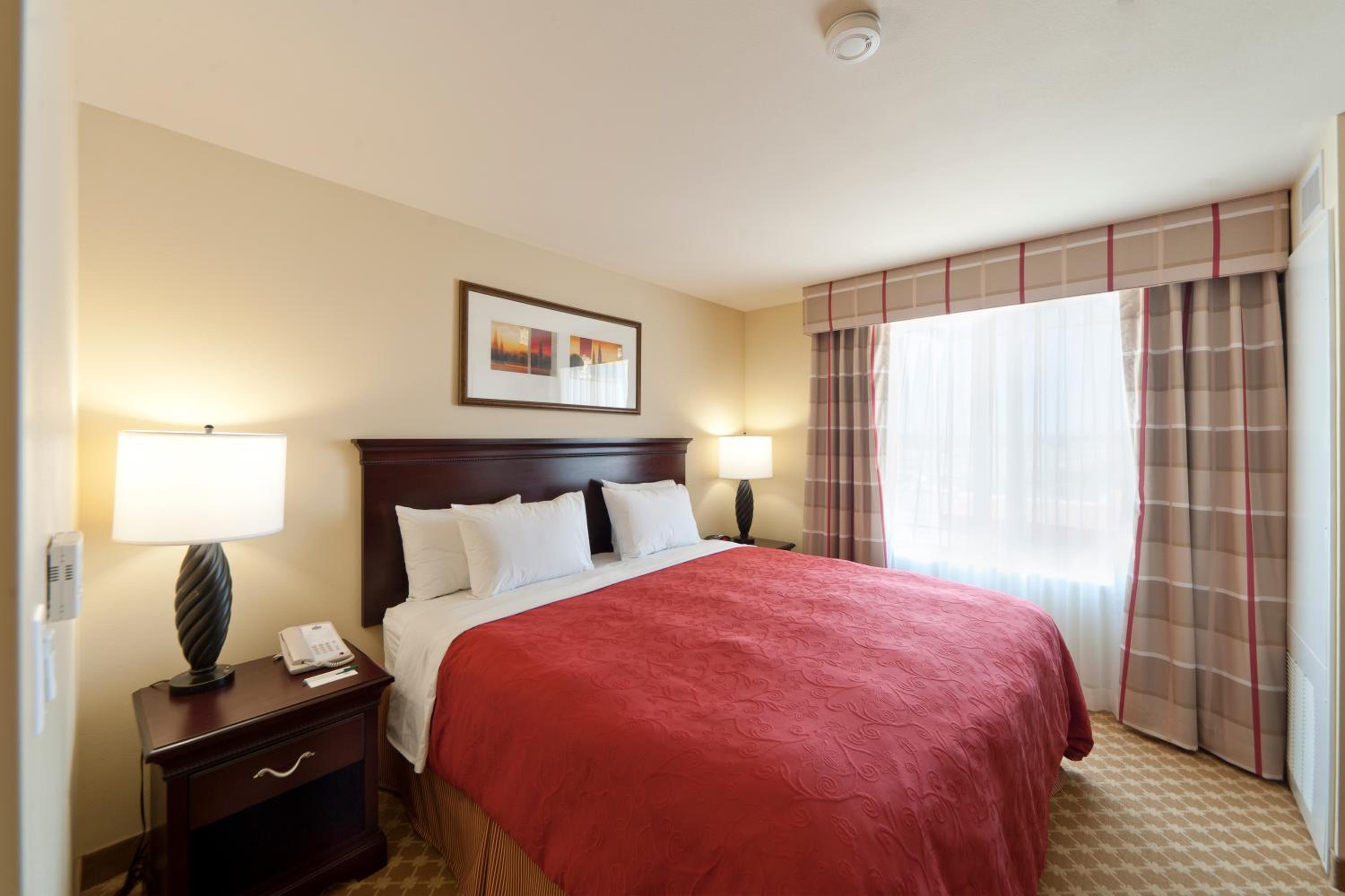 One-Bedroom King Suite - Photo 1