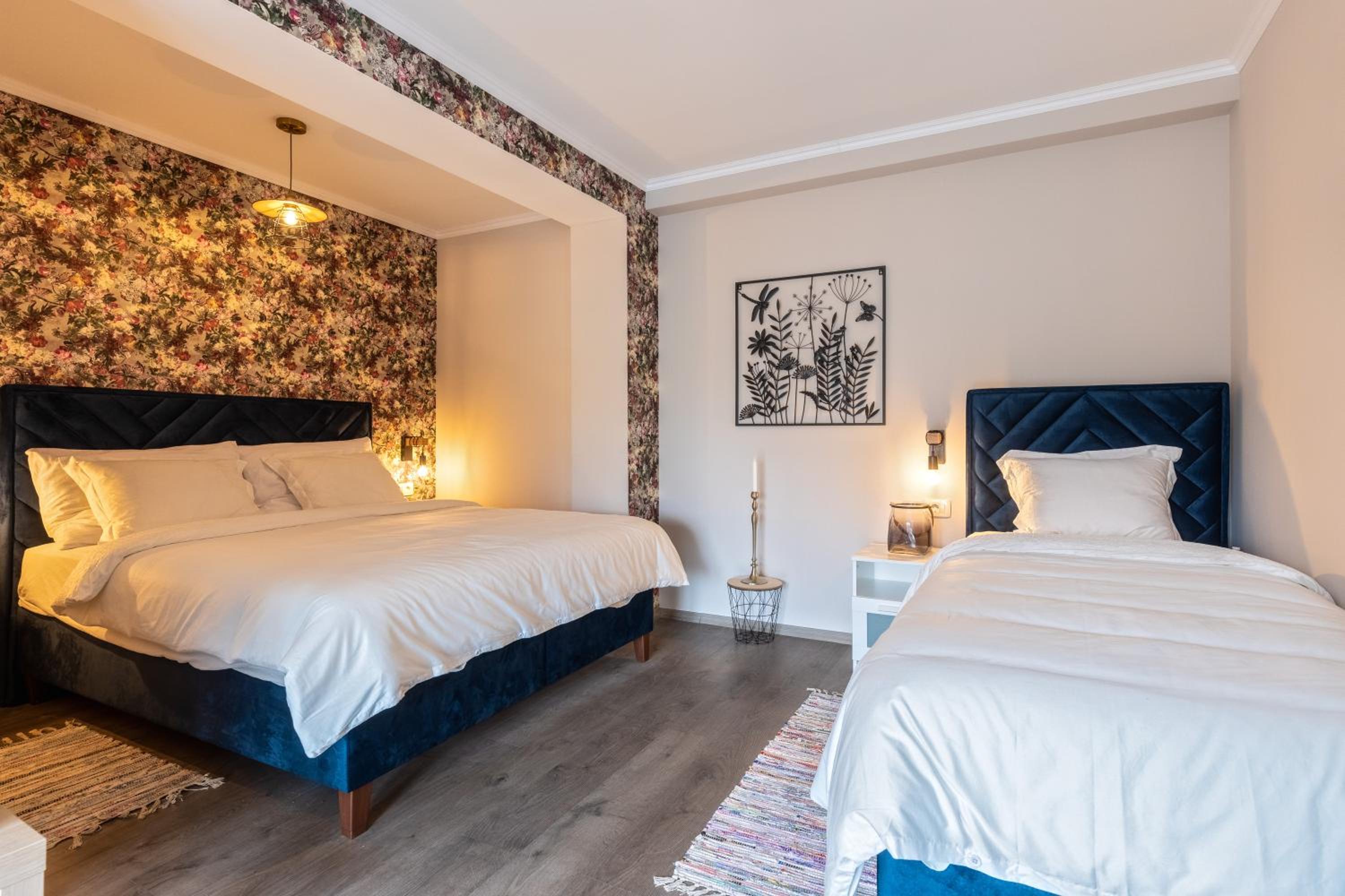 Deluxe Triple Room - Photo 9
