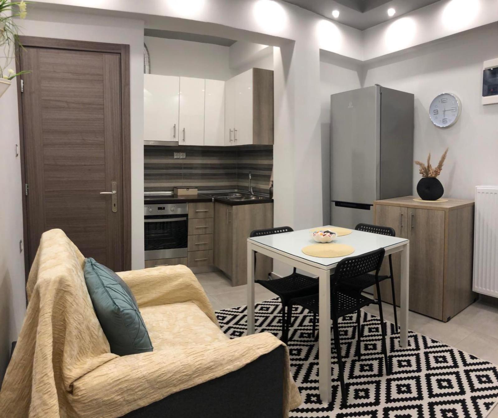 One-Bedroom Apartment - Photo 8