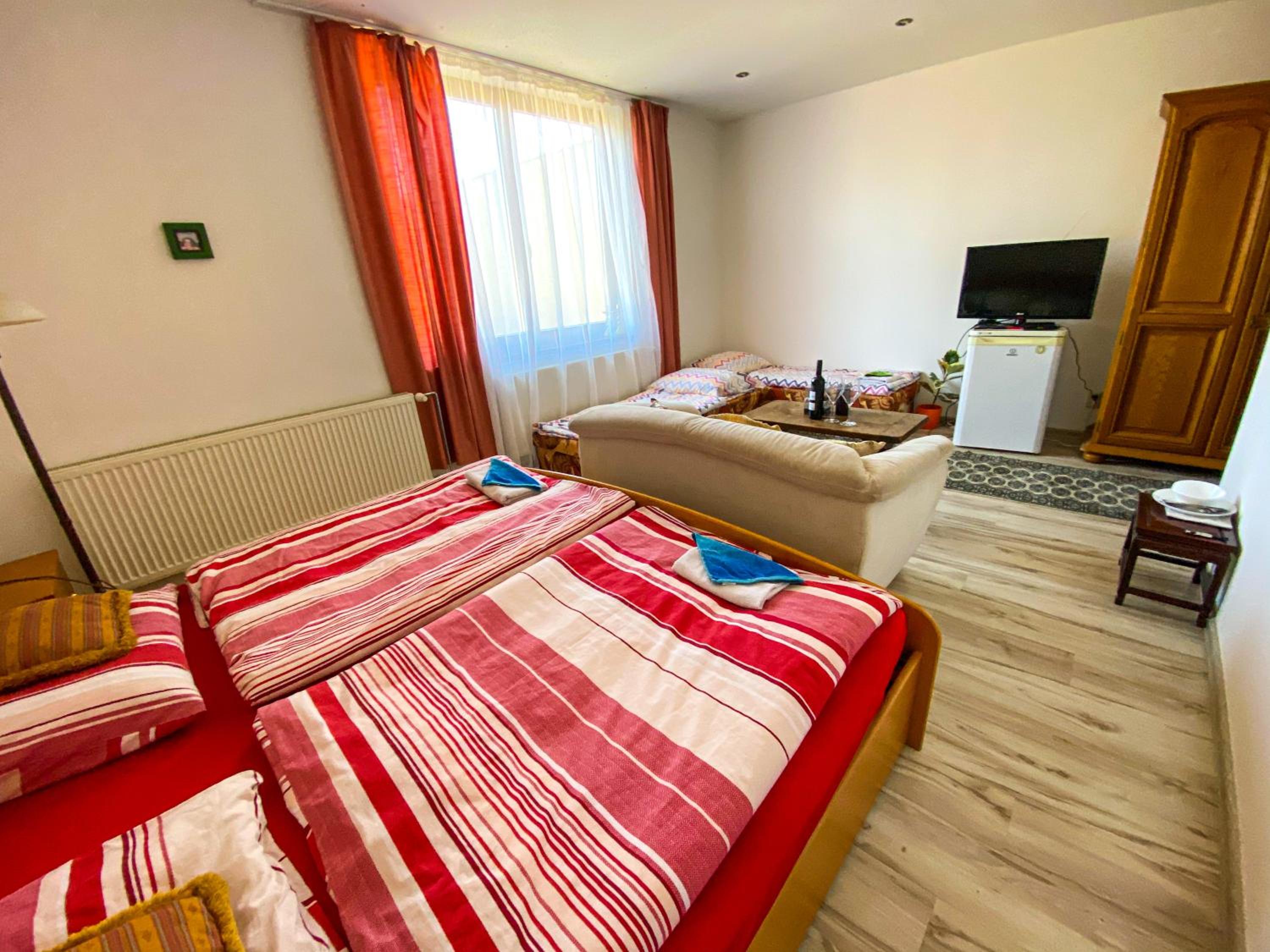 Deluxe Triple Room photo 3