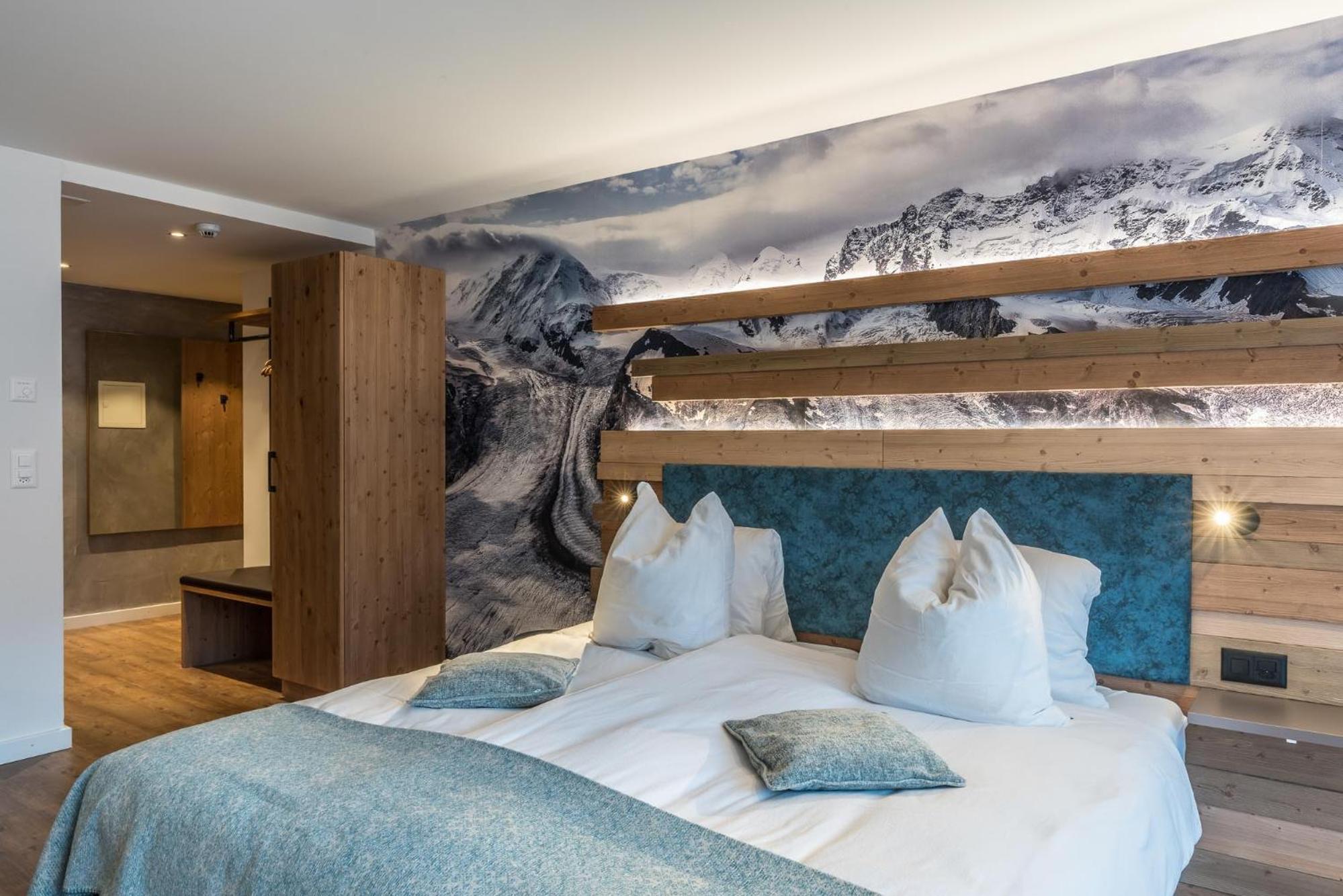 Twin Room Alpin Superior with View - Photo 3