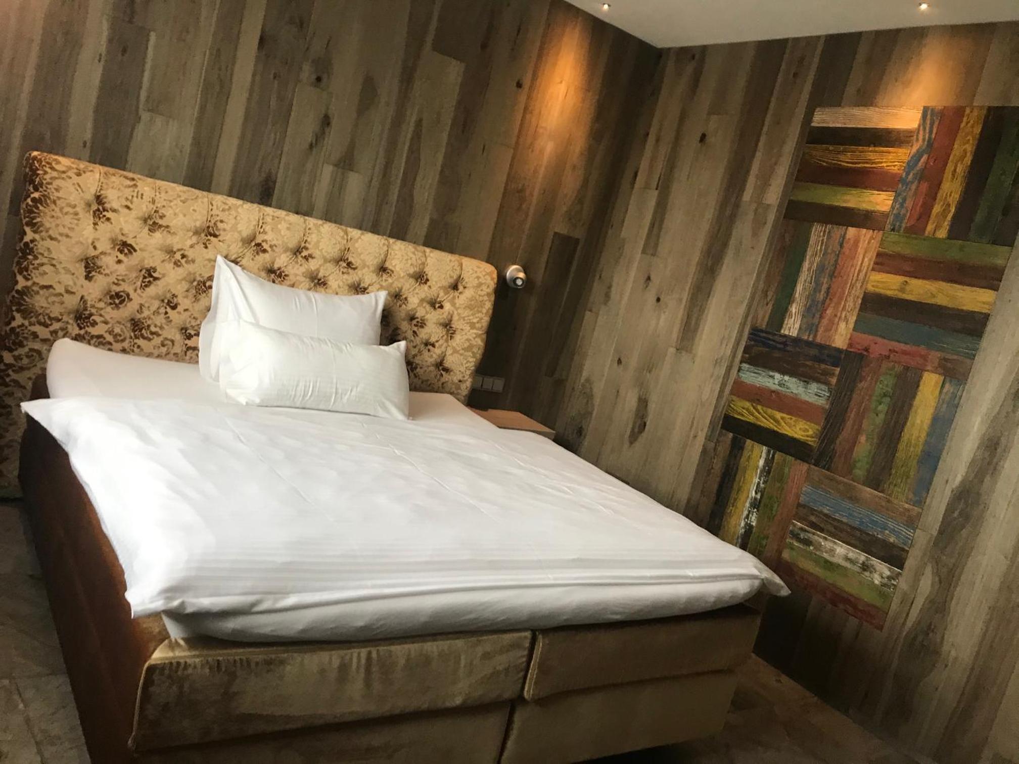 Double Room - Photo 2