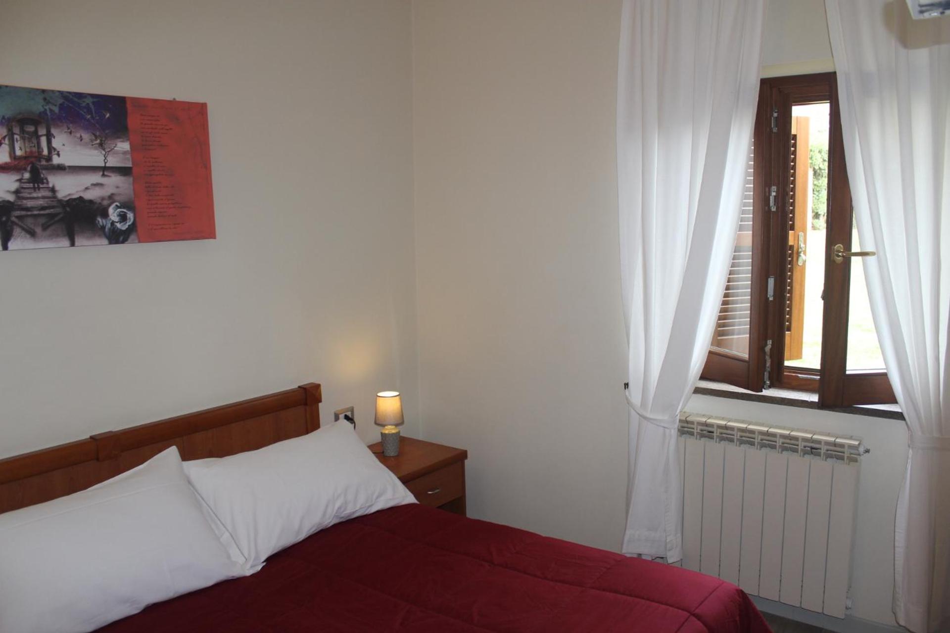 Double Room - Photo 3
