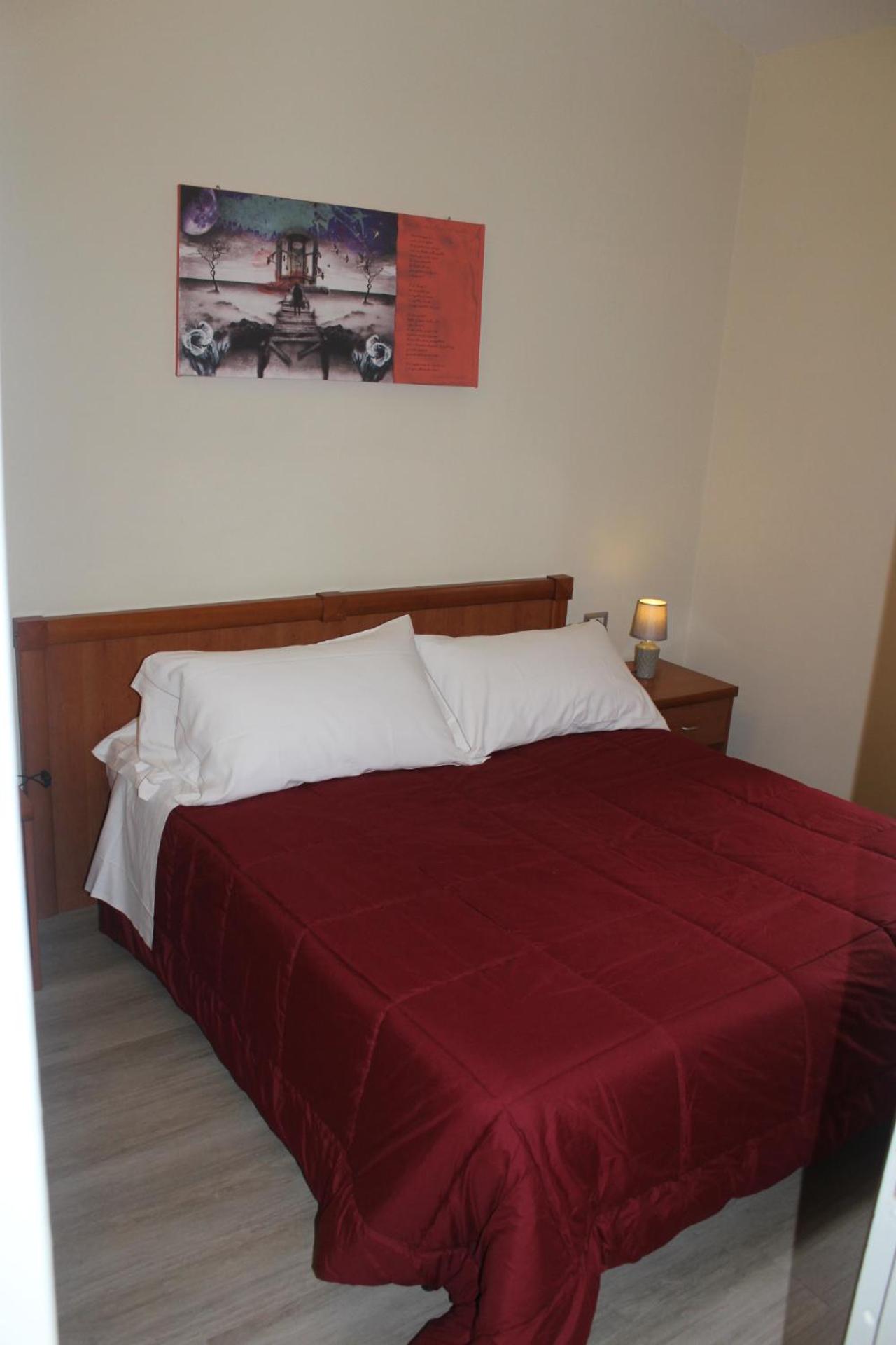 Double Room - Photo 6