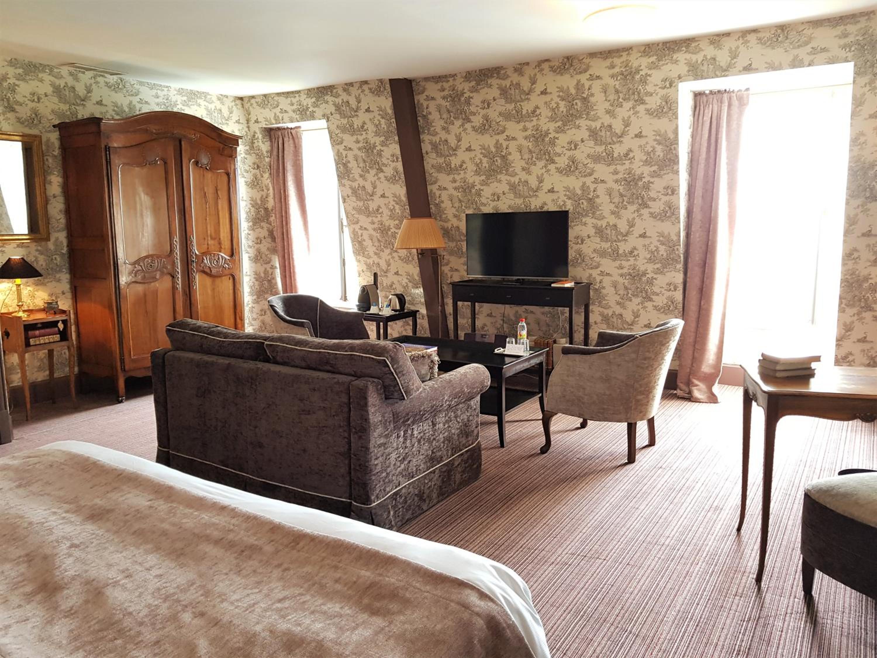Suite - Photo 2