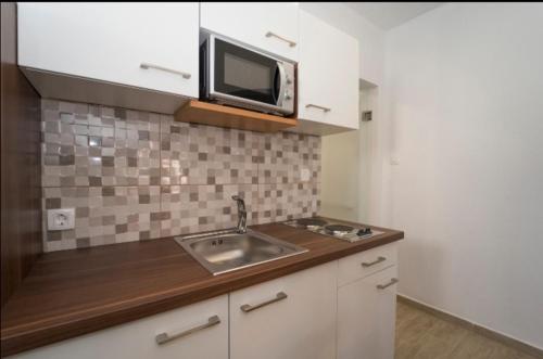 Studio Apartment photo 2
